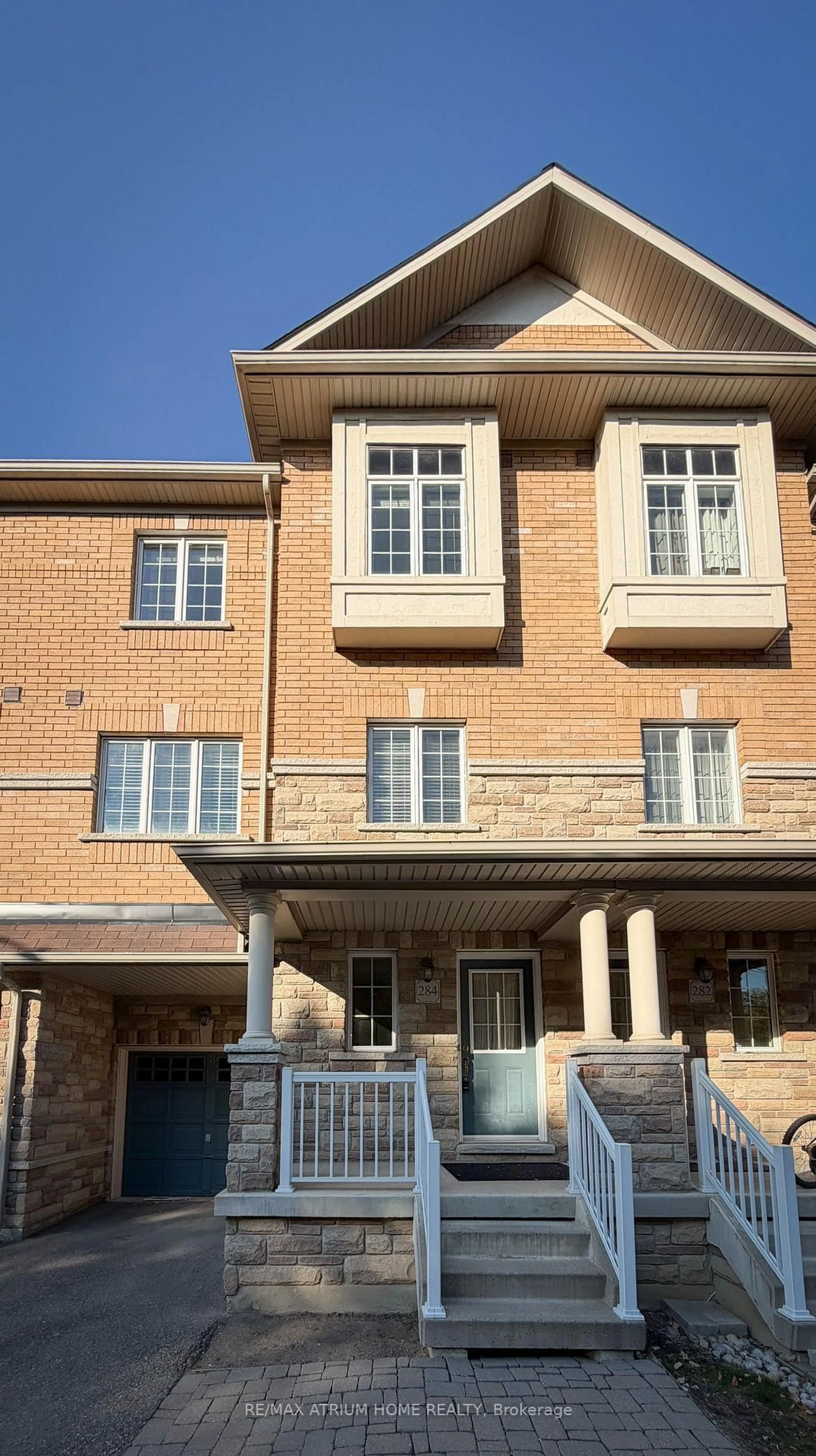 Home with brick exterior material, building for 284 Church St, Richmond Hill Ontario L4C 9N4