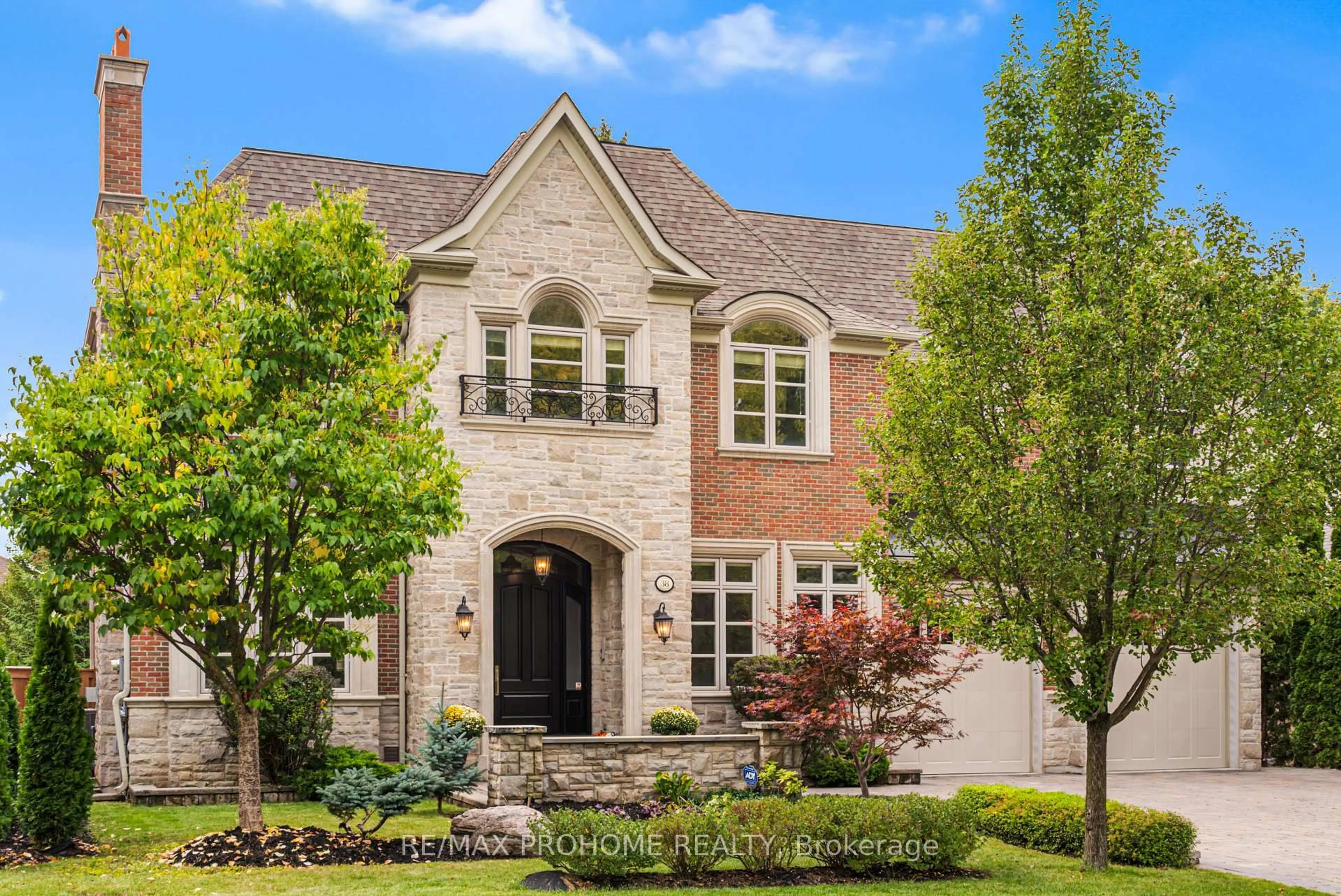 Home with brick exterior material, street for 38 Park Cres, Richmond Hill Ontario L4E 3J4