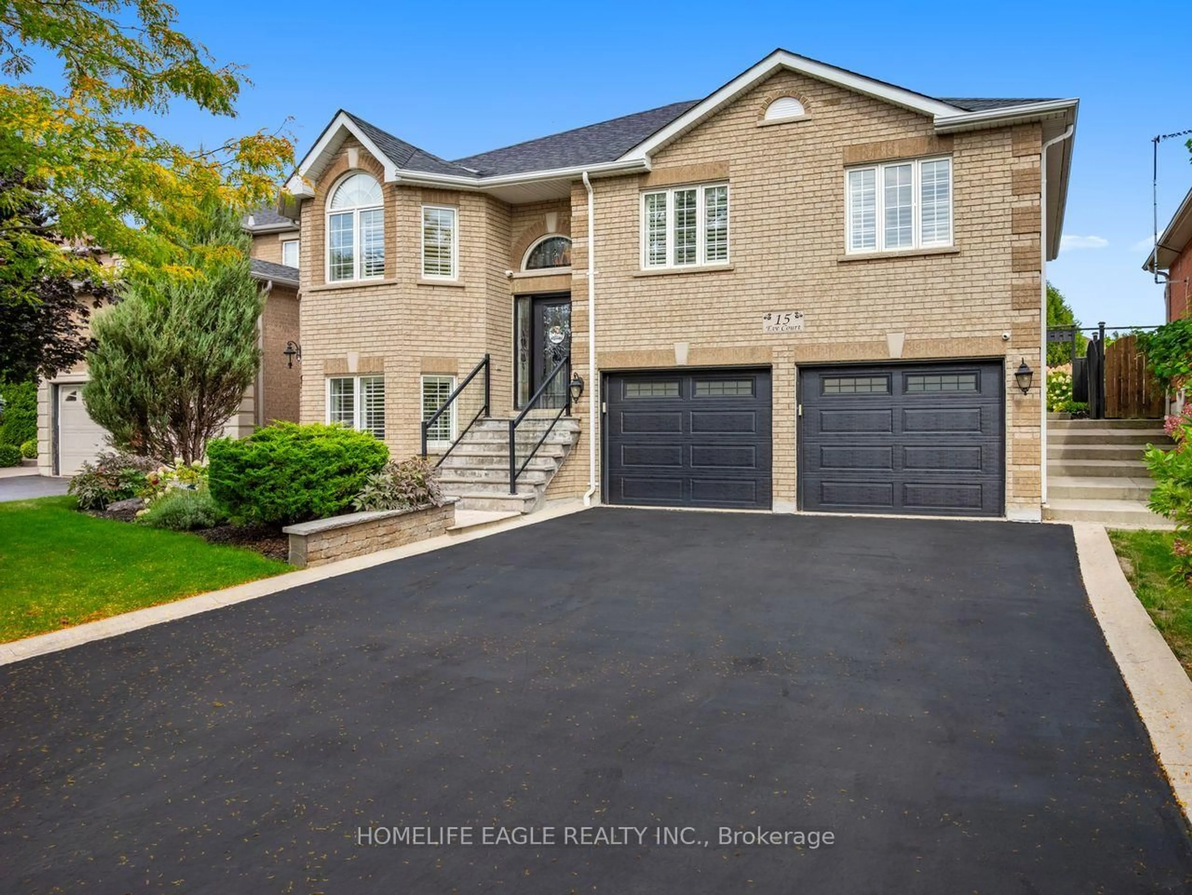 Unknown for 15 Eve Crt, Bradford West Gwillimbury Ontario L3Z 3H6