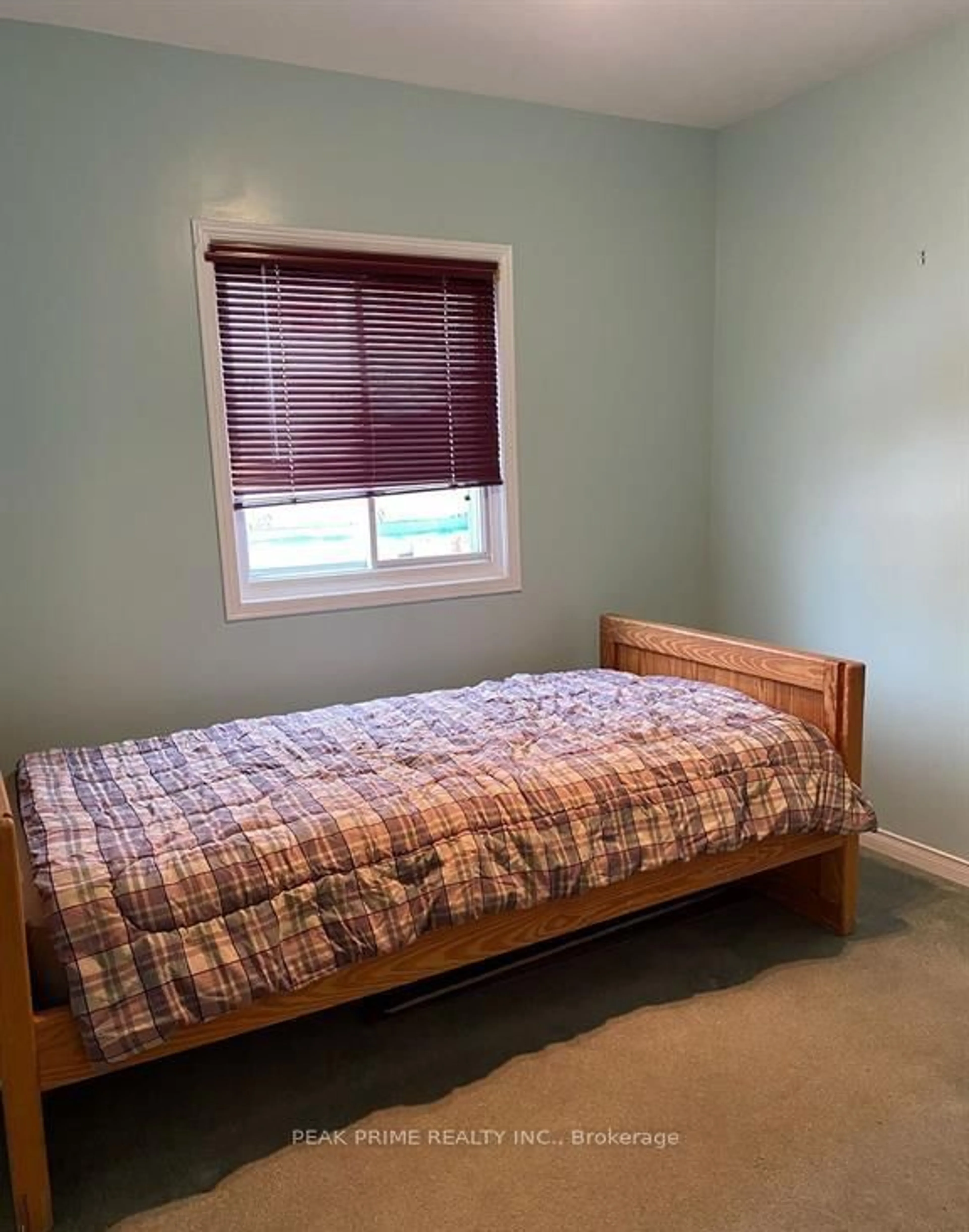 A pic of a room for 217 Bayview Ave, Georgina Ontario L4P 2T3