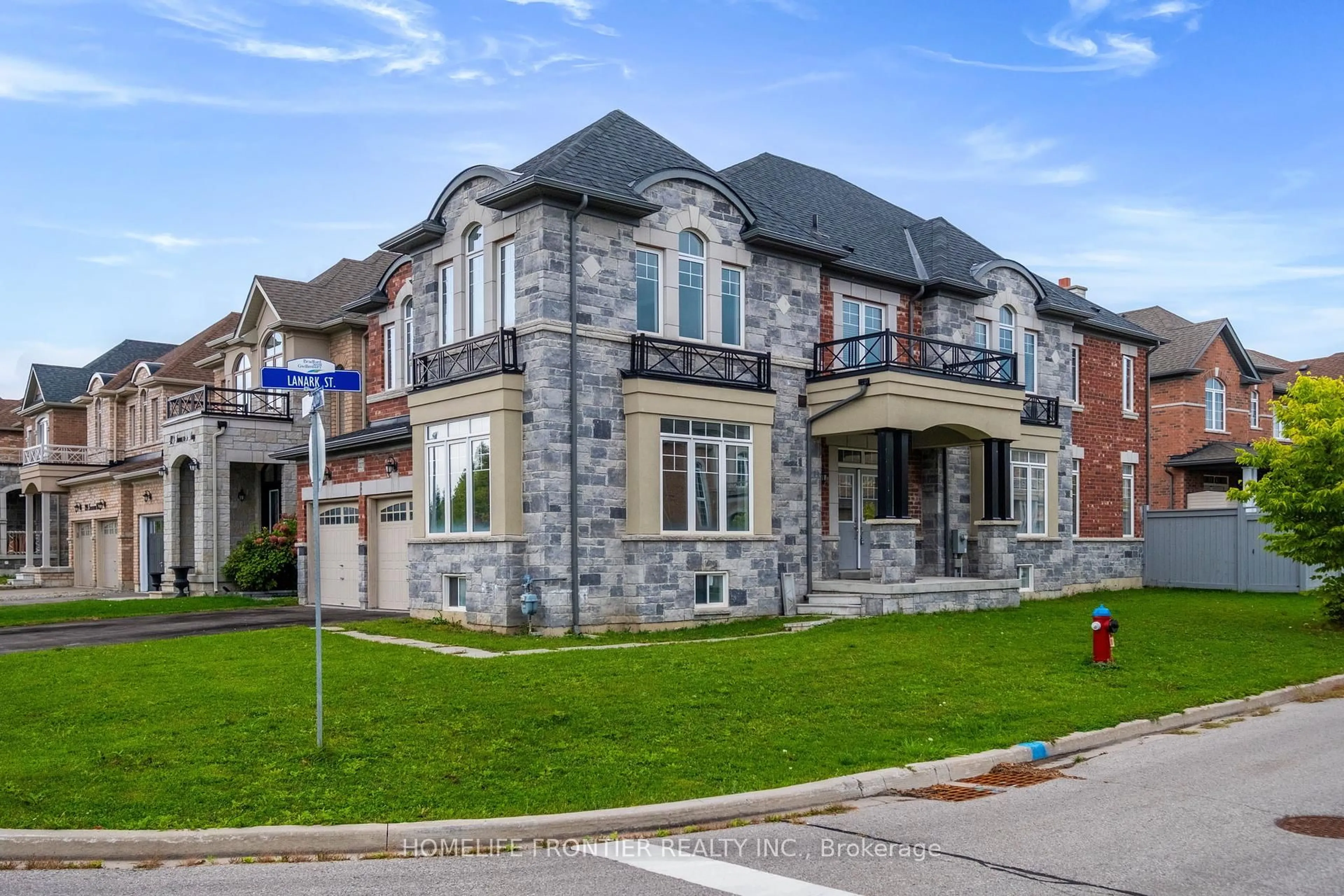 Home with brick exterior material, street for 227 Inverness Way, Bradford West Gwillimbury Ontario L3Z 0W6
