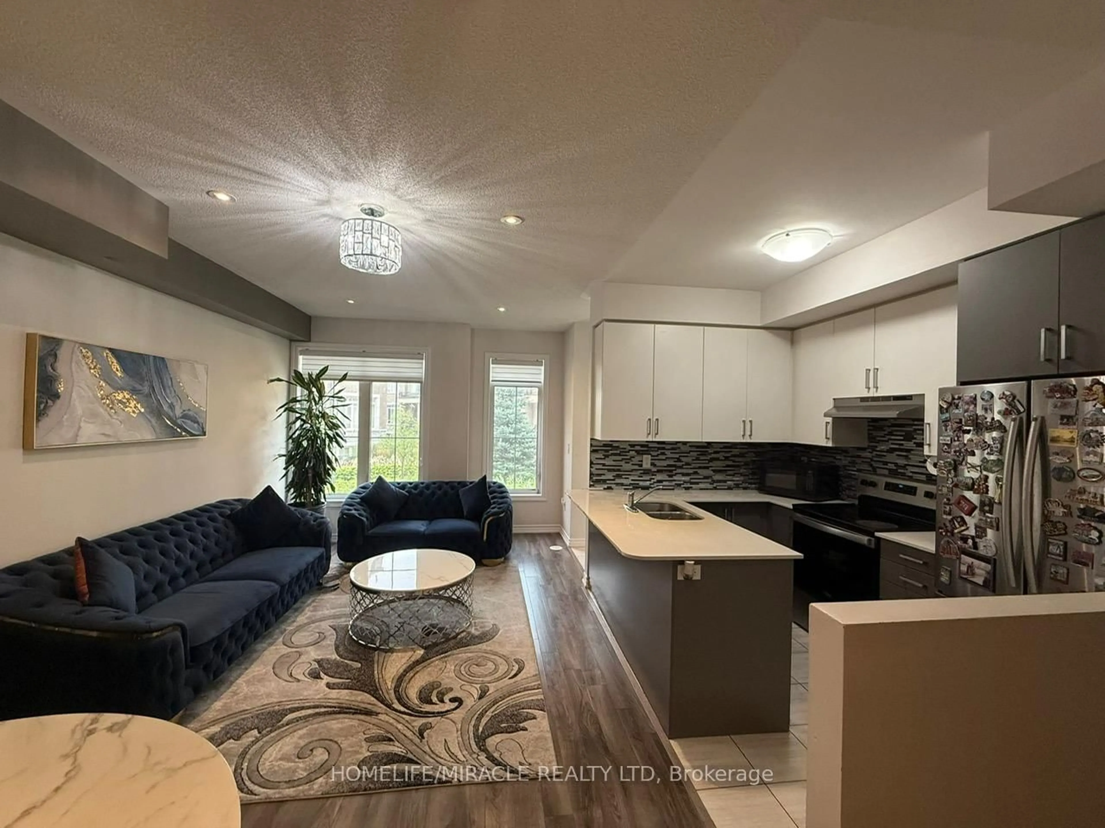 Open concept kitchen, unknown for 181 Parktree Dr #33, Vaughan Ontario L6A 5B1
