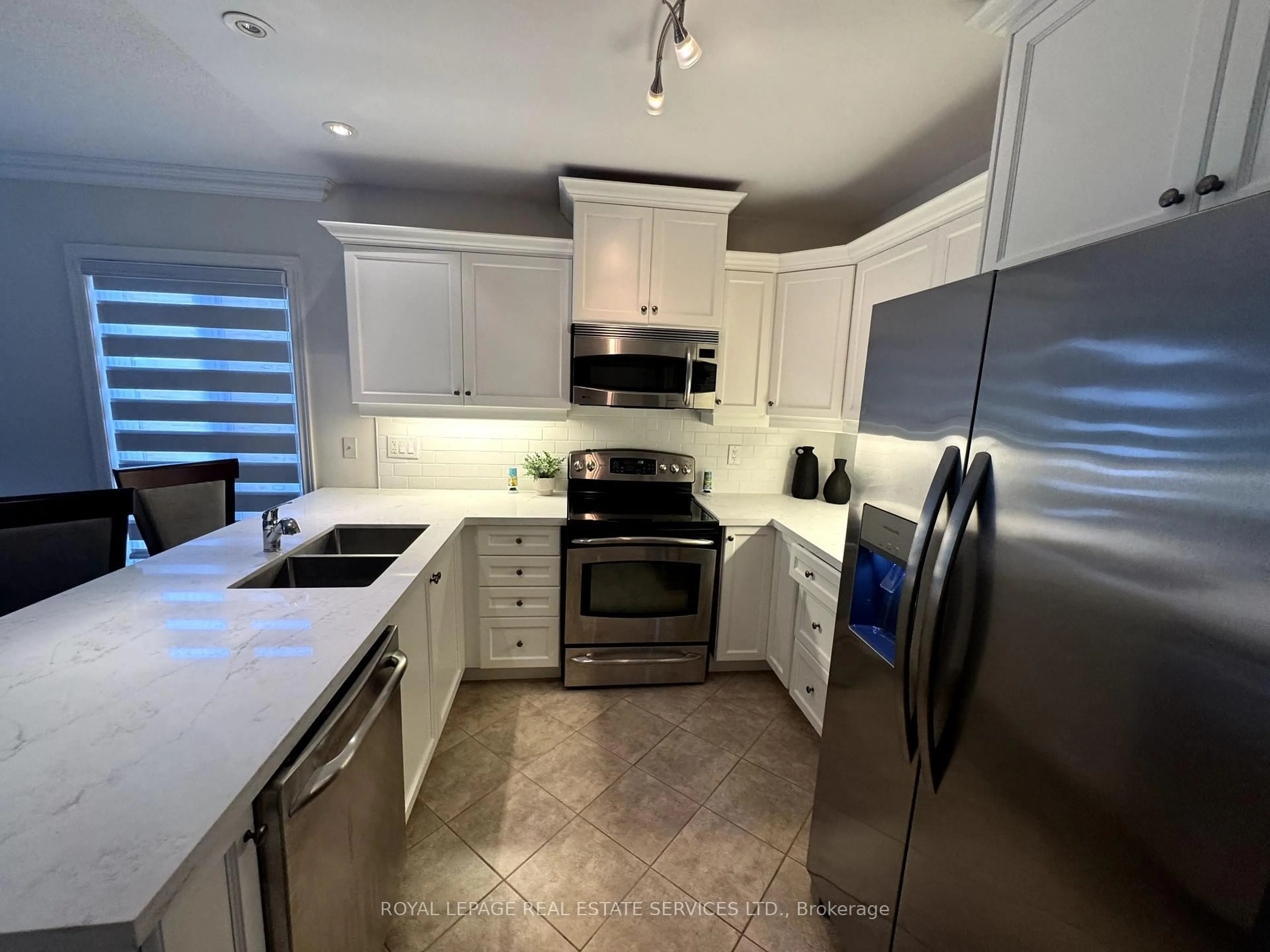 Unknown for 62 Renaissance Pt, New Tecumseth Ontario L9R 2H7