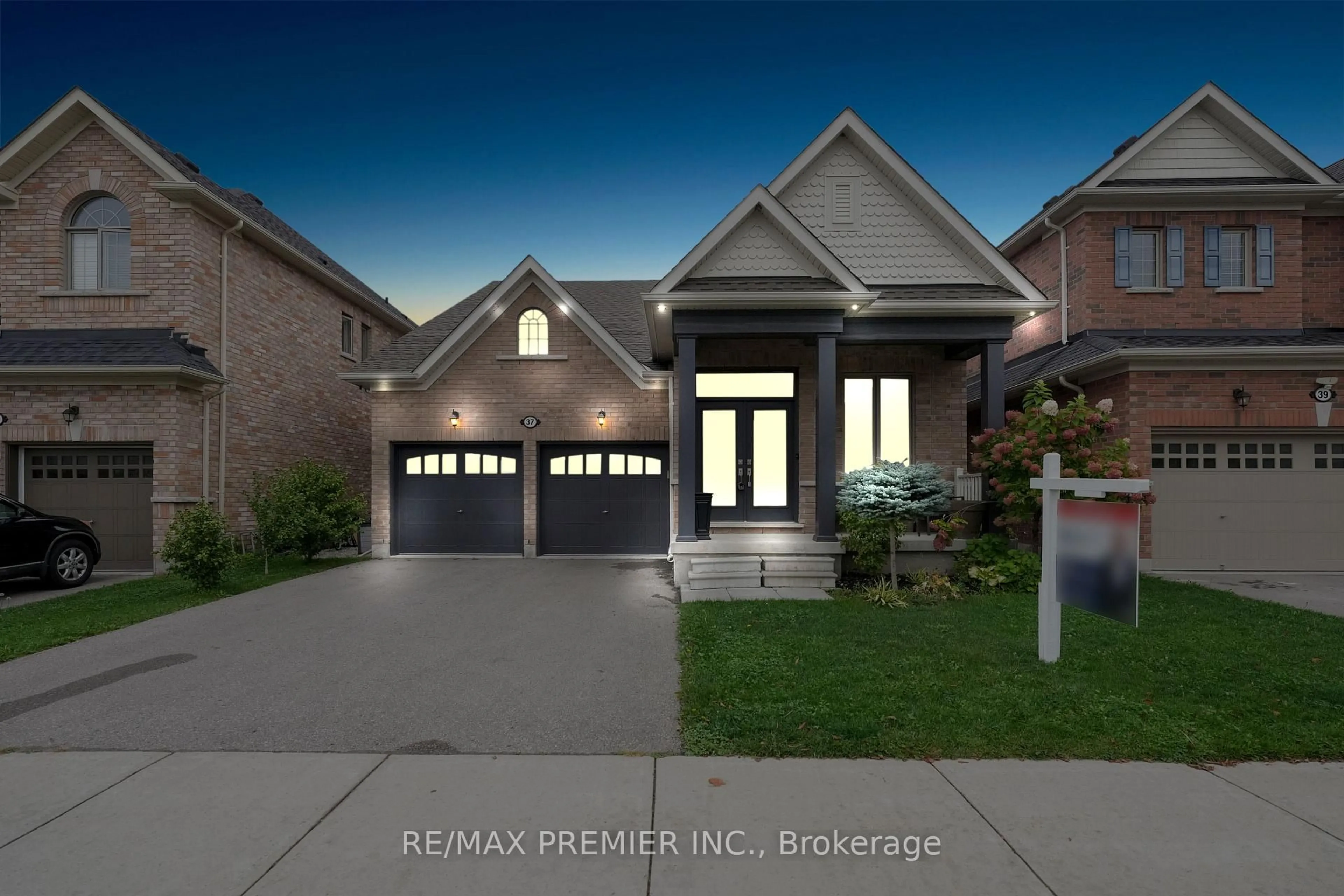 Home with brick exterior material, street for 37 Walls Cres, New Tecumseth Ontario L0G 1W0