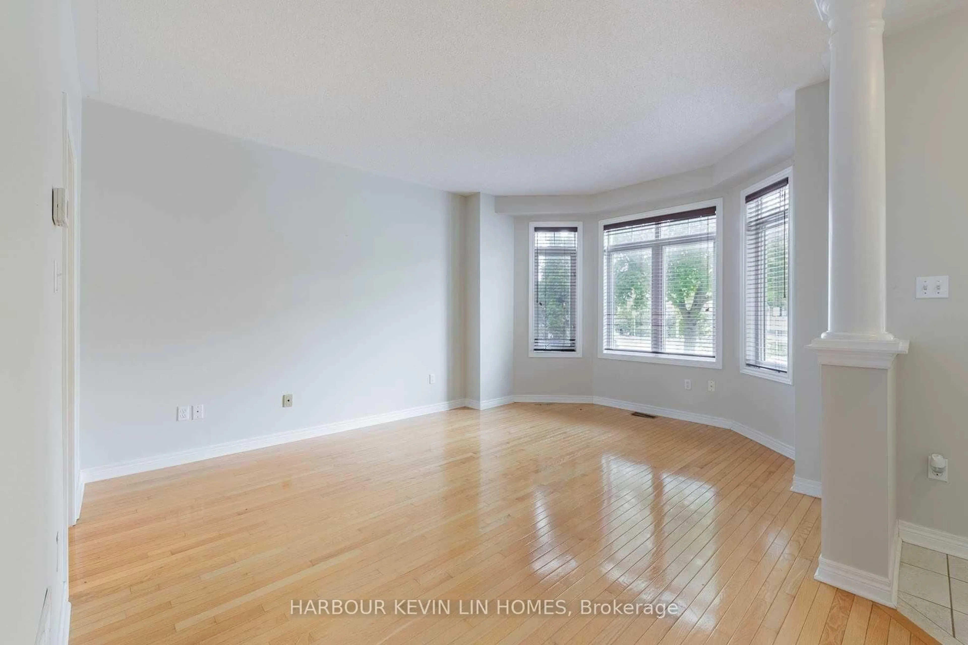A pic of a room for 46 Country Glen Rd, Markham Ontario L6B 1B5