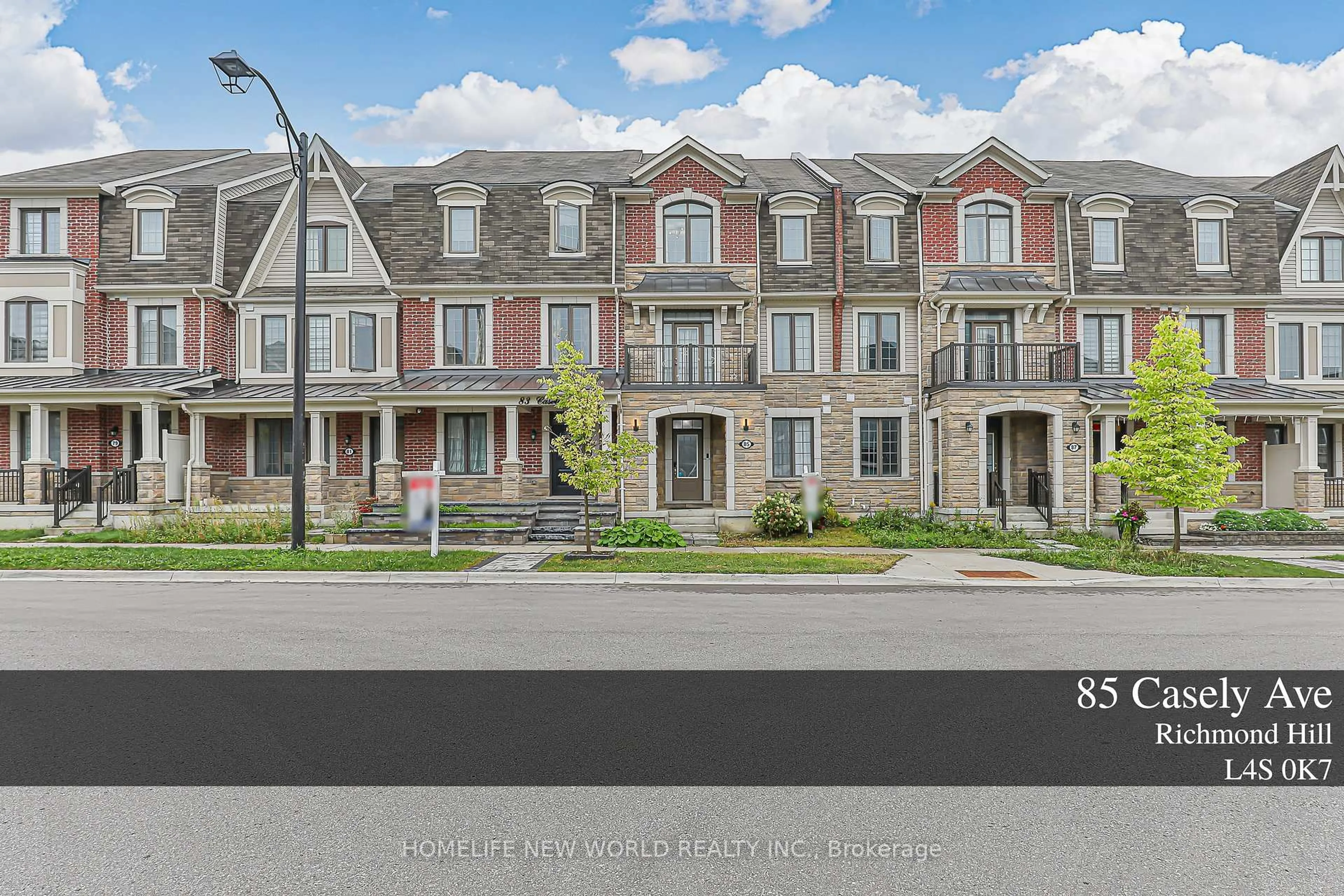 A pic from outside/outdoor area/front of a property/back of a property/a pic from drone, street for 85 Casely Ave, Richmond Hill Ontario L4S 0K7
