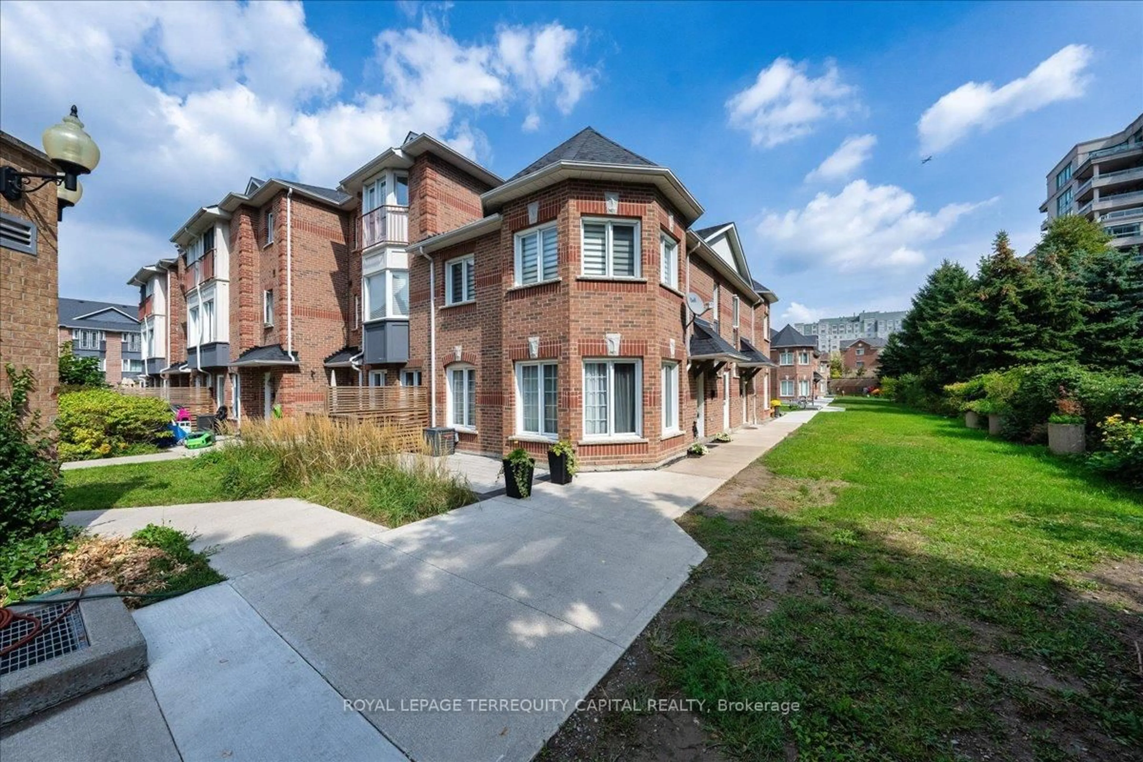 A pic from outside/outdoor area/front of a property/back of a property/a pic from drone, unknown for 151 Townsgate Dr #77, Vaughan Ontario L4J 8J7