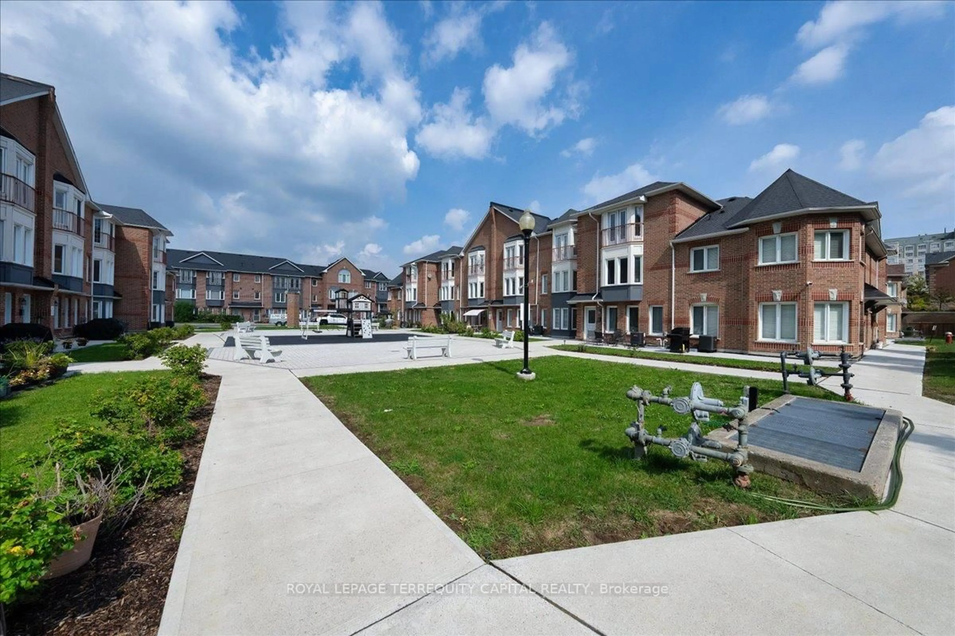 Patio, street for 151 Townsgate Dr #77, Vaughan Ontario L4J 8J7