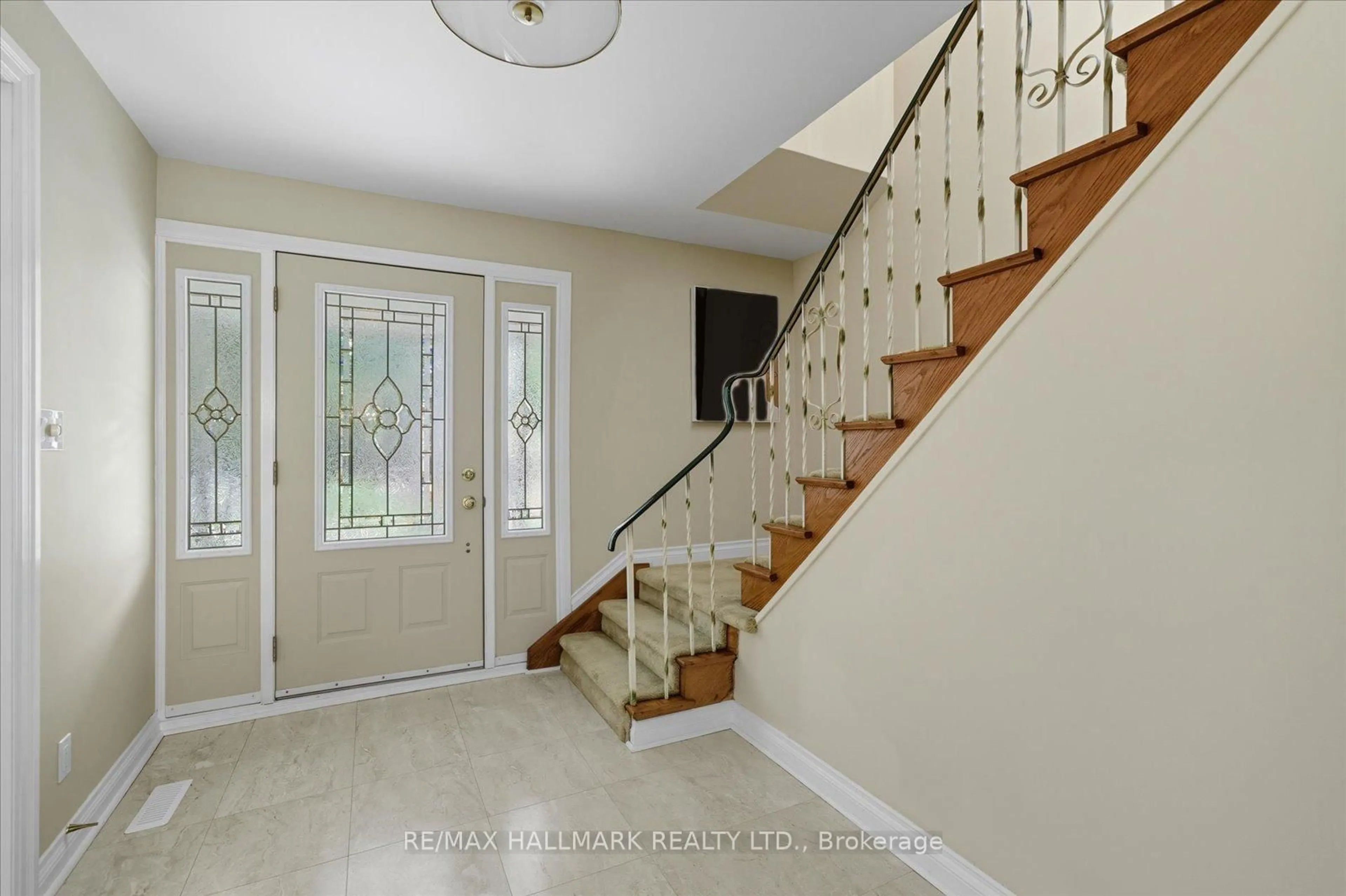 Unknown for 28 Christman Crt, Markham Ontario L3P 3C8