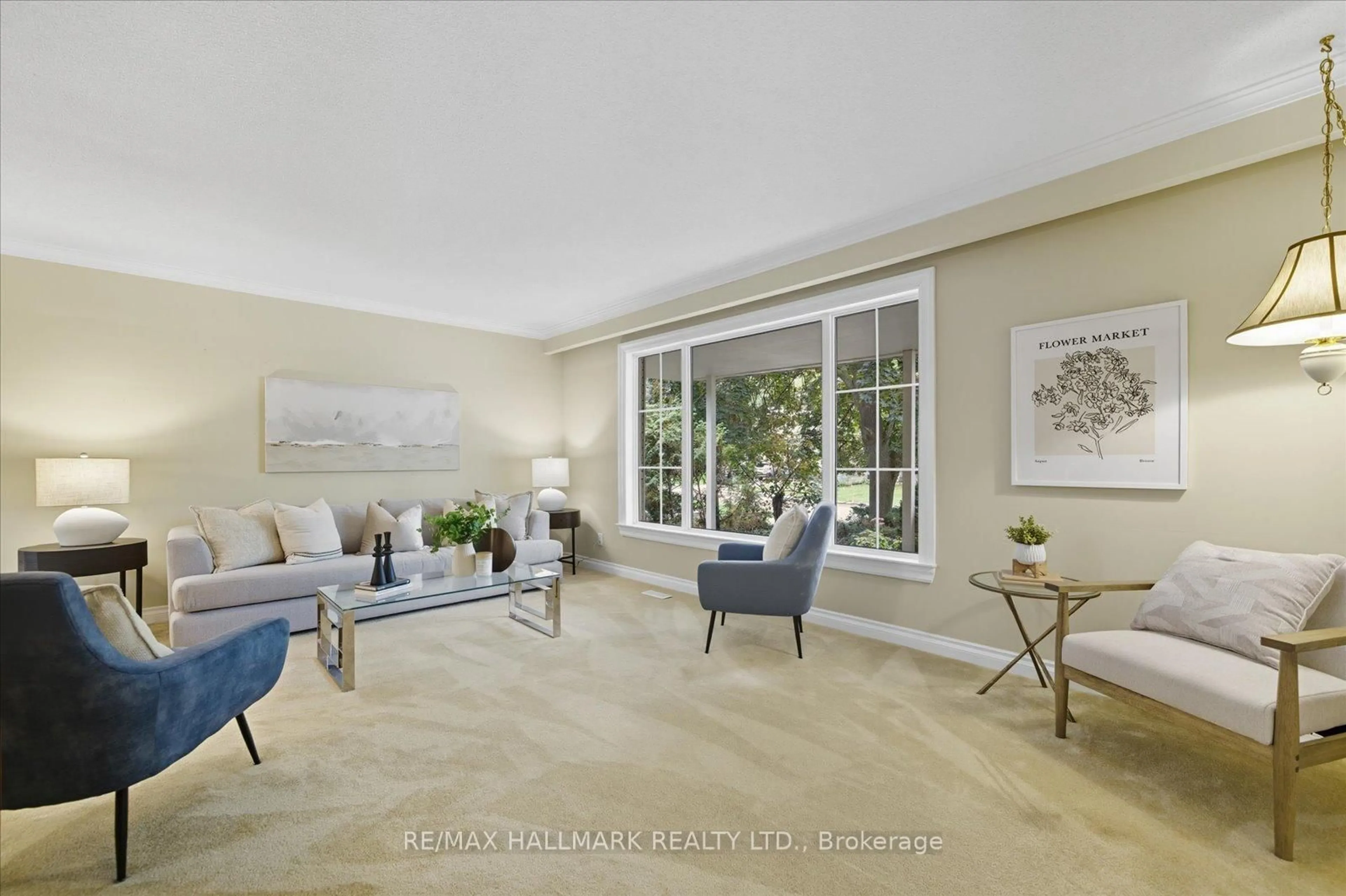 Living room with furniture, unknown for 28 Christman Crt, Markham Ontario L3P 3C8