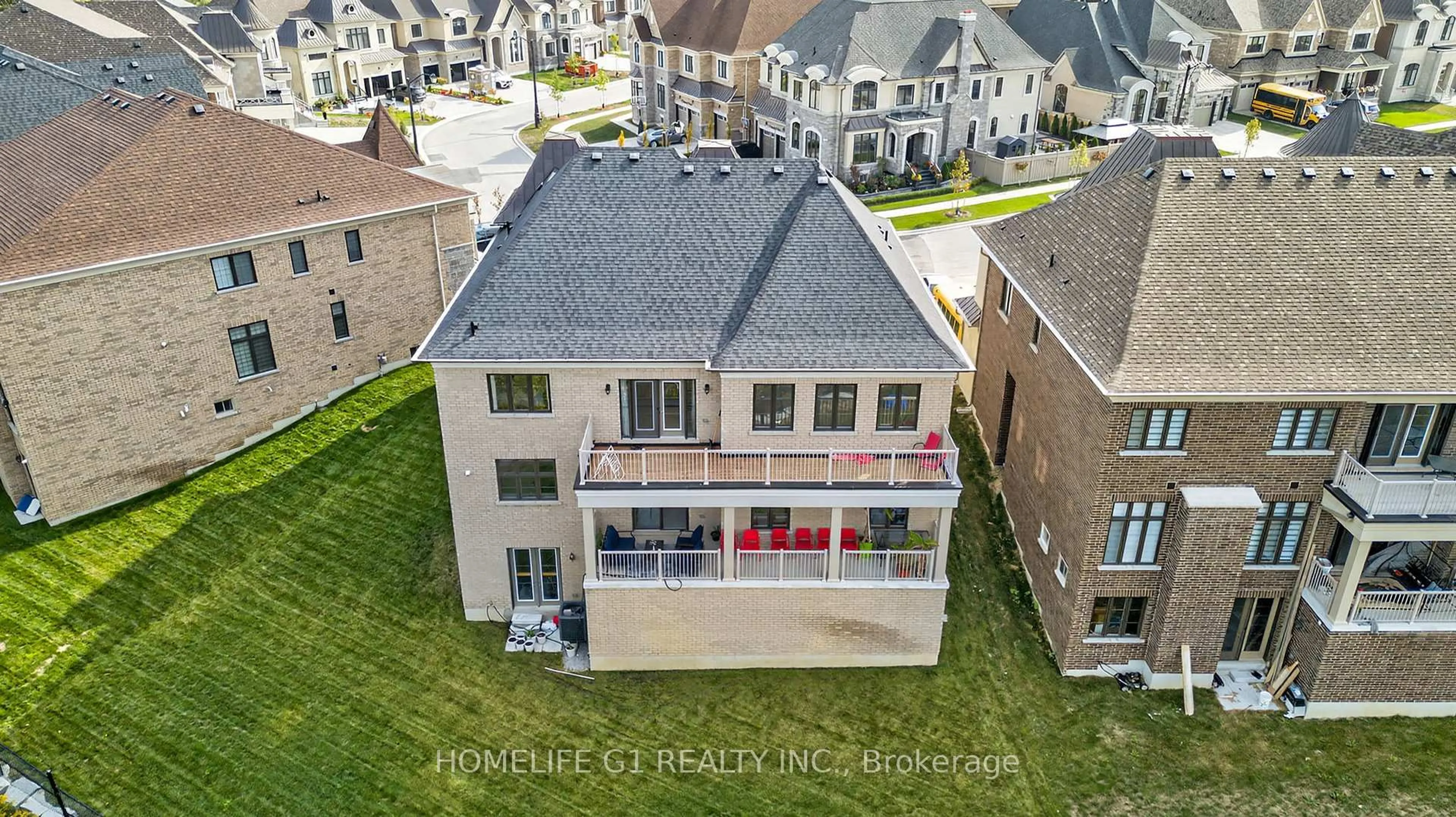 A pic from outside/outdoor area/front of a property/back of a property/a pic from drone, unknown for 70 Appleyard Ave, Vaughan Ontario L4H 4N3