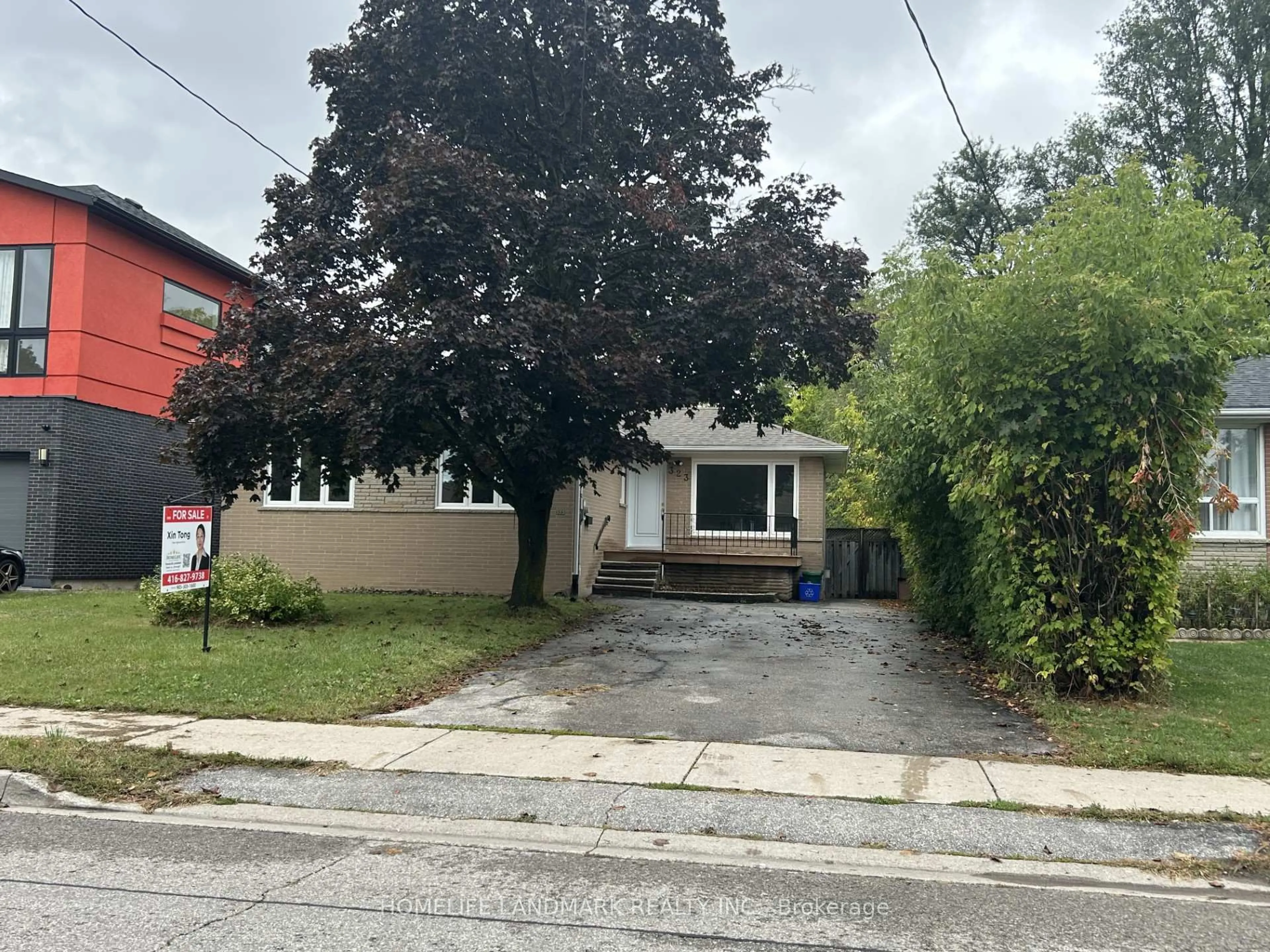 Unknown for 323 Elmwood Ave, Richmond Hill Ontario L4C 1L7