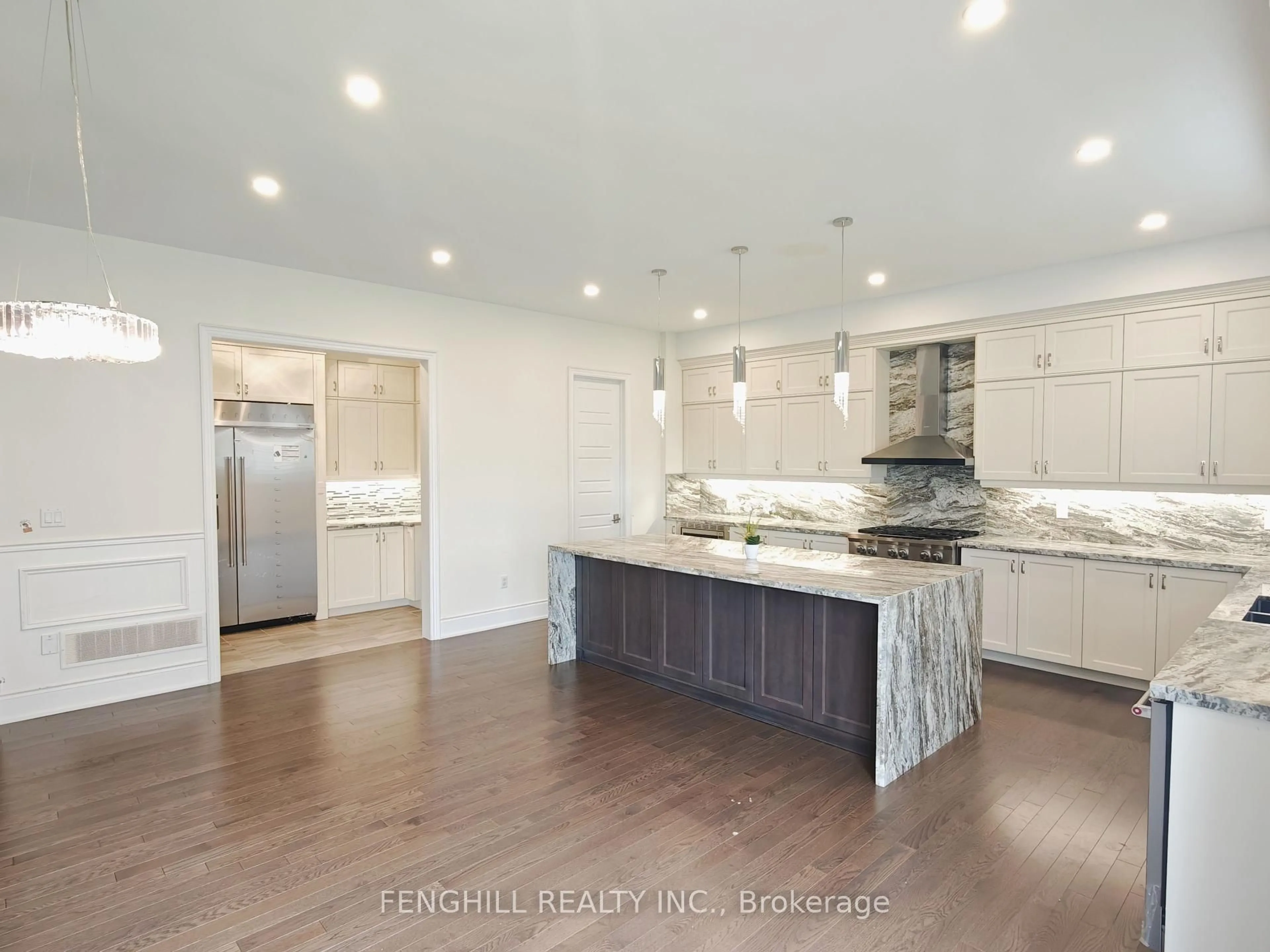 Open concept kitchen, unknown for 10 Elmers Lane, King Ontario L7B 0P5