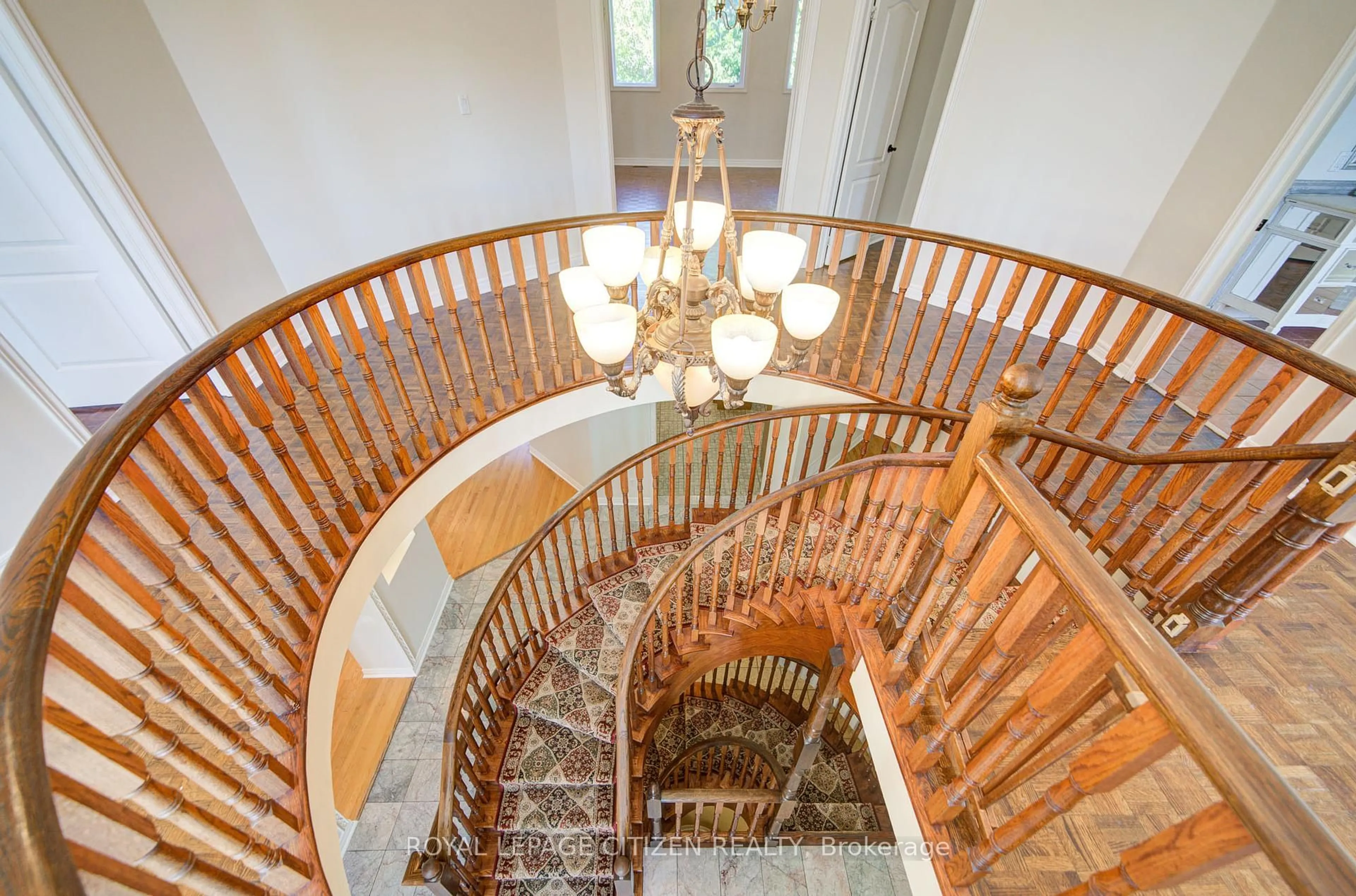 Stairs for 180 Kimber Cres, Vaughan Ontario L4L 9K3