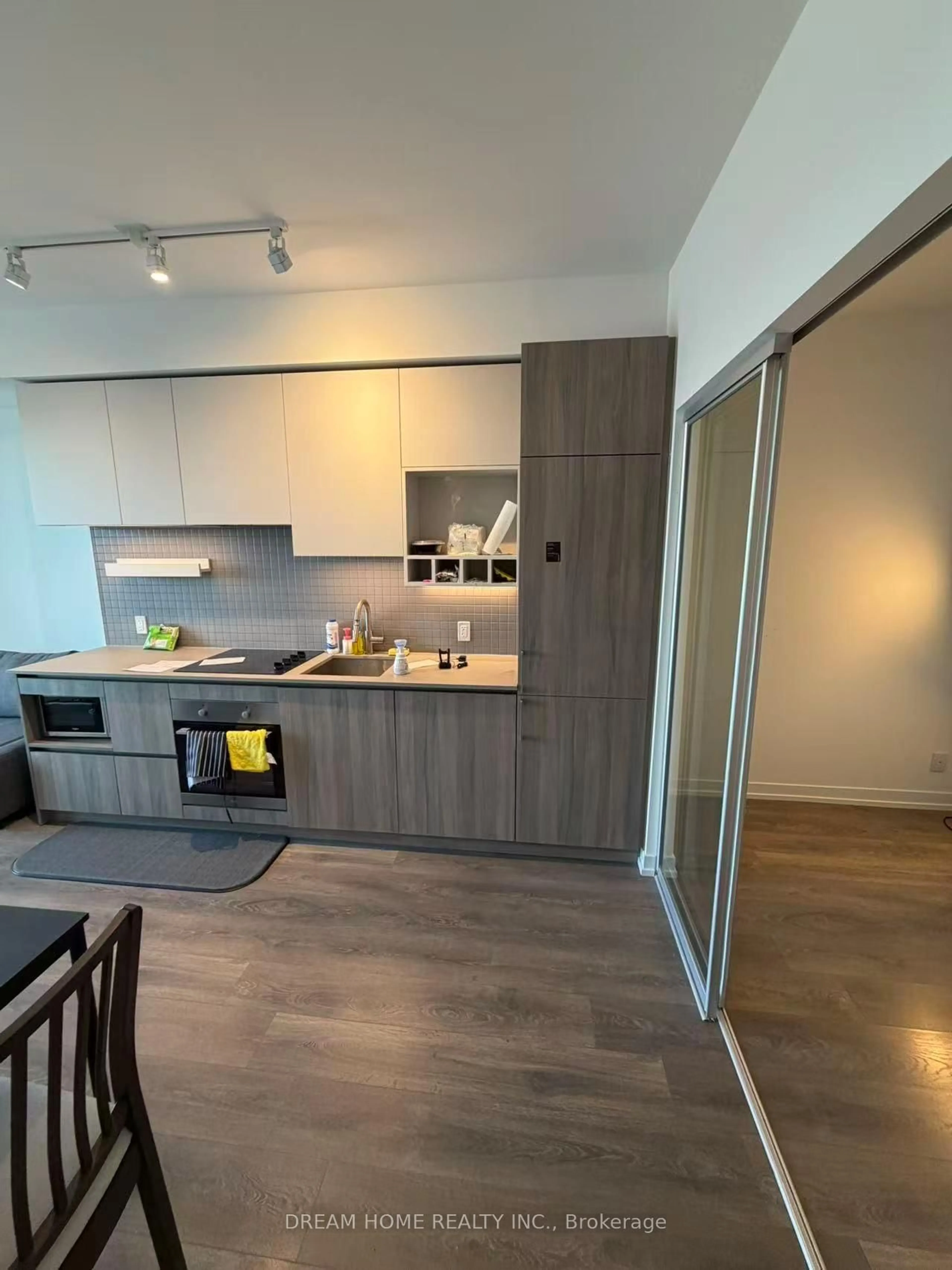 Unknown for 950 Portage Pkwy #2108, Vaughan Ontario L4K 0J7