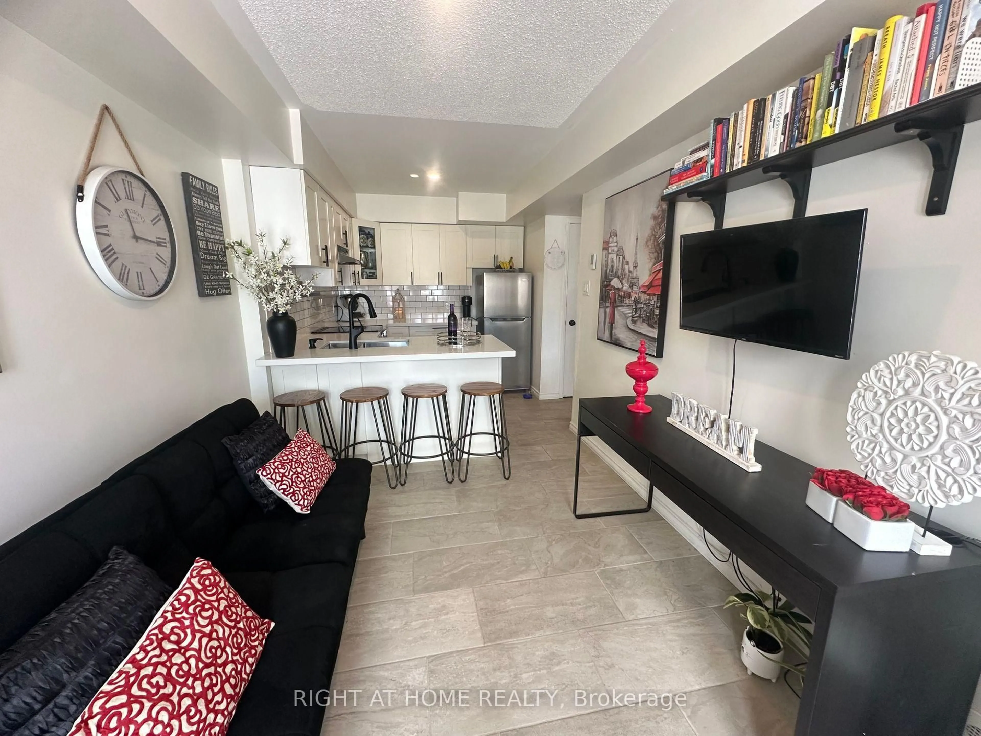 Open concept kitchen, unknown for 150 Chancery Rd #92, Markham Ontario L6E 0B9