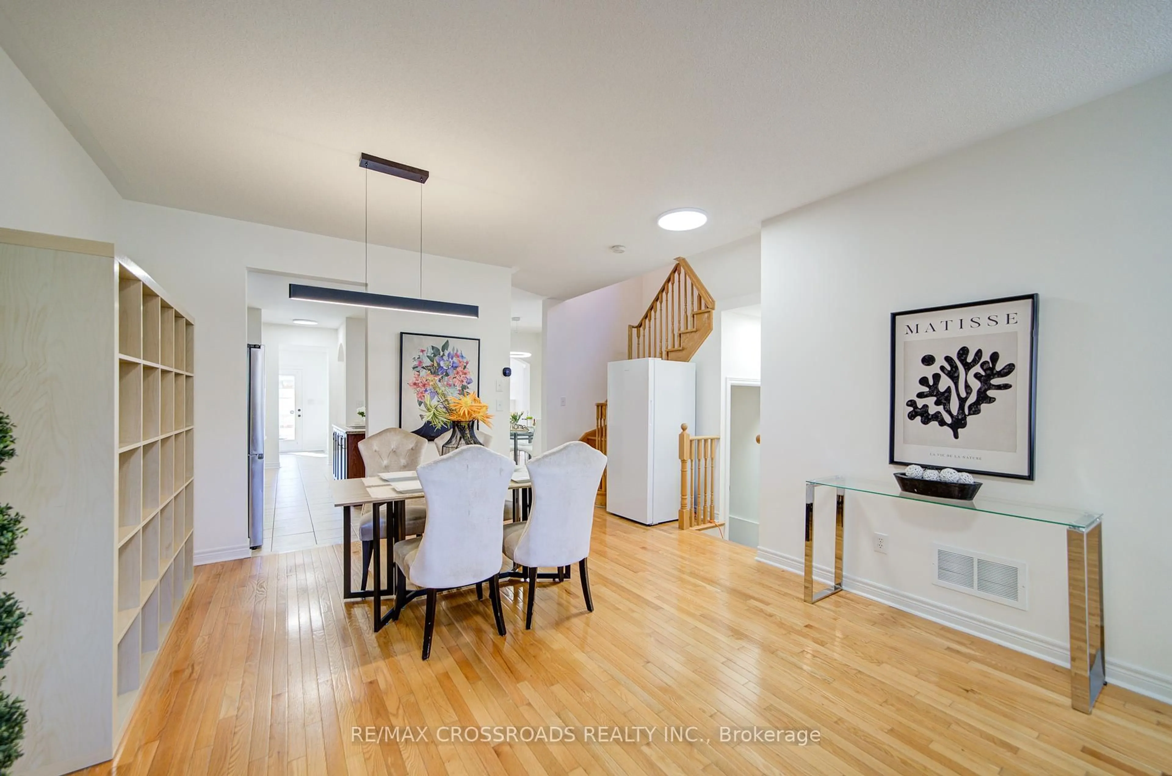 Dining room, wood/laminate floor for 85 Shady Oaks Ave, Markham Ontario L6B 0P3