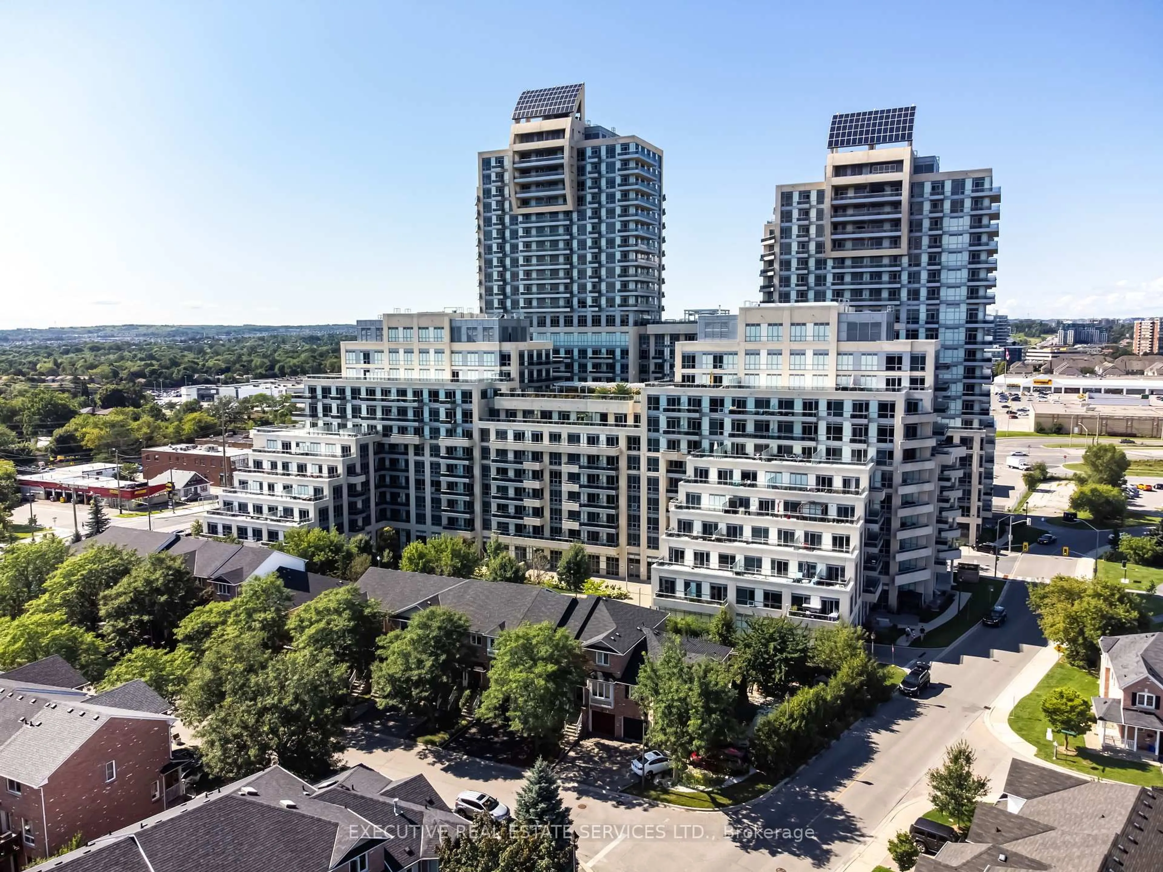 A pic from outside/outdoor area/front of a property/back of a property/a pic from drone, city buildings view from balcony for 9191 Yonge St ##608, Richmond Hill Ontario L4C 1E2