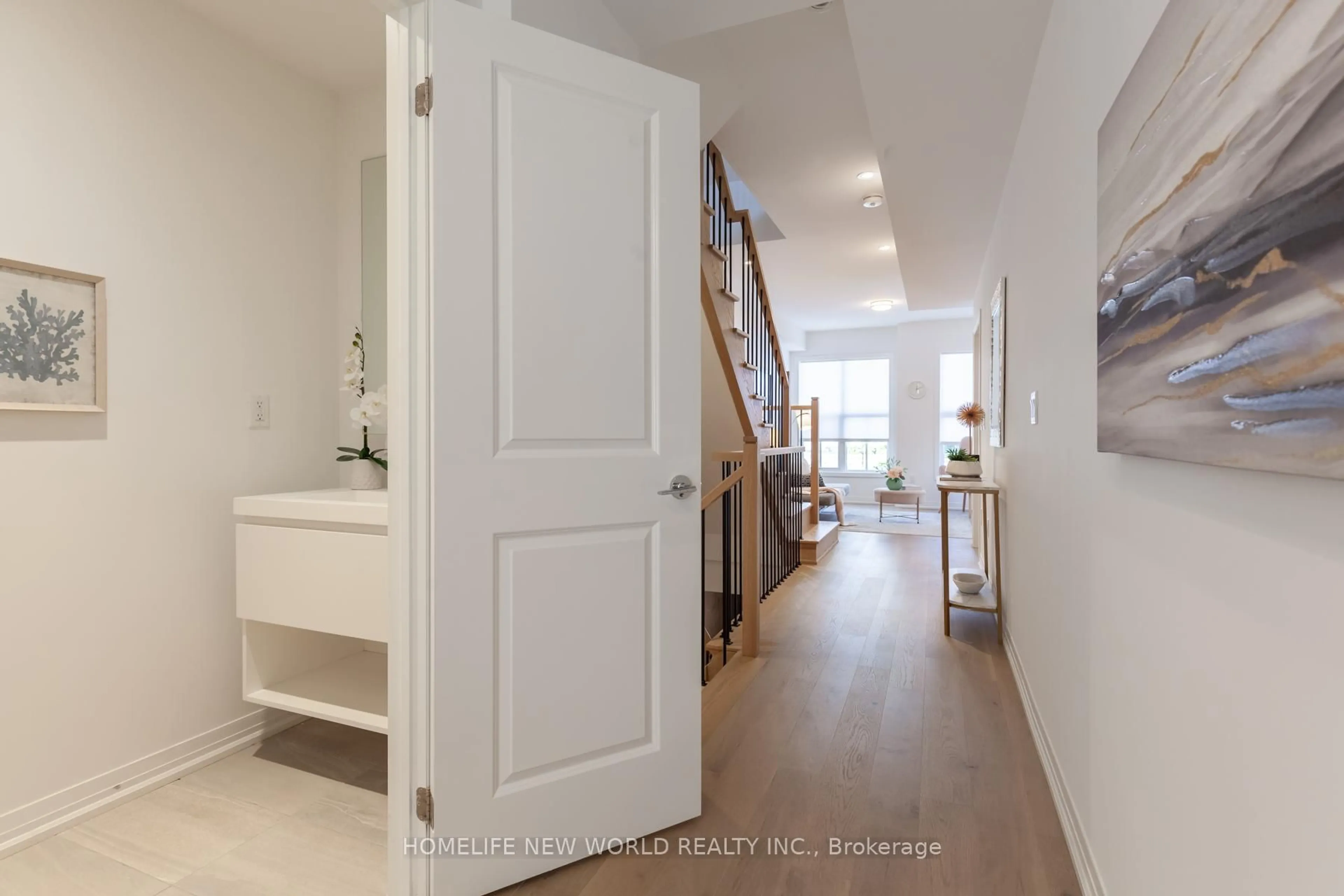 Indoor entryway for 9102 woodbine Ave, Markham Ontario L3R 0J8