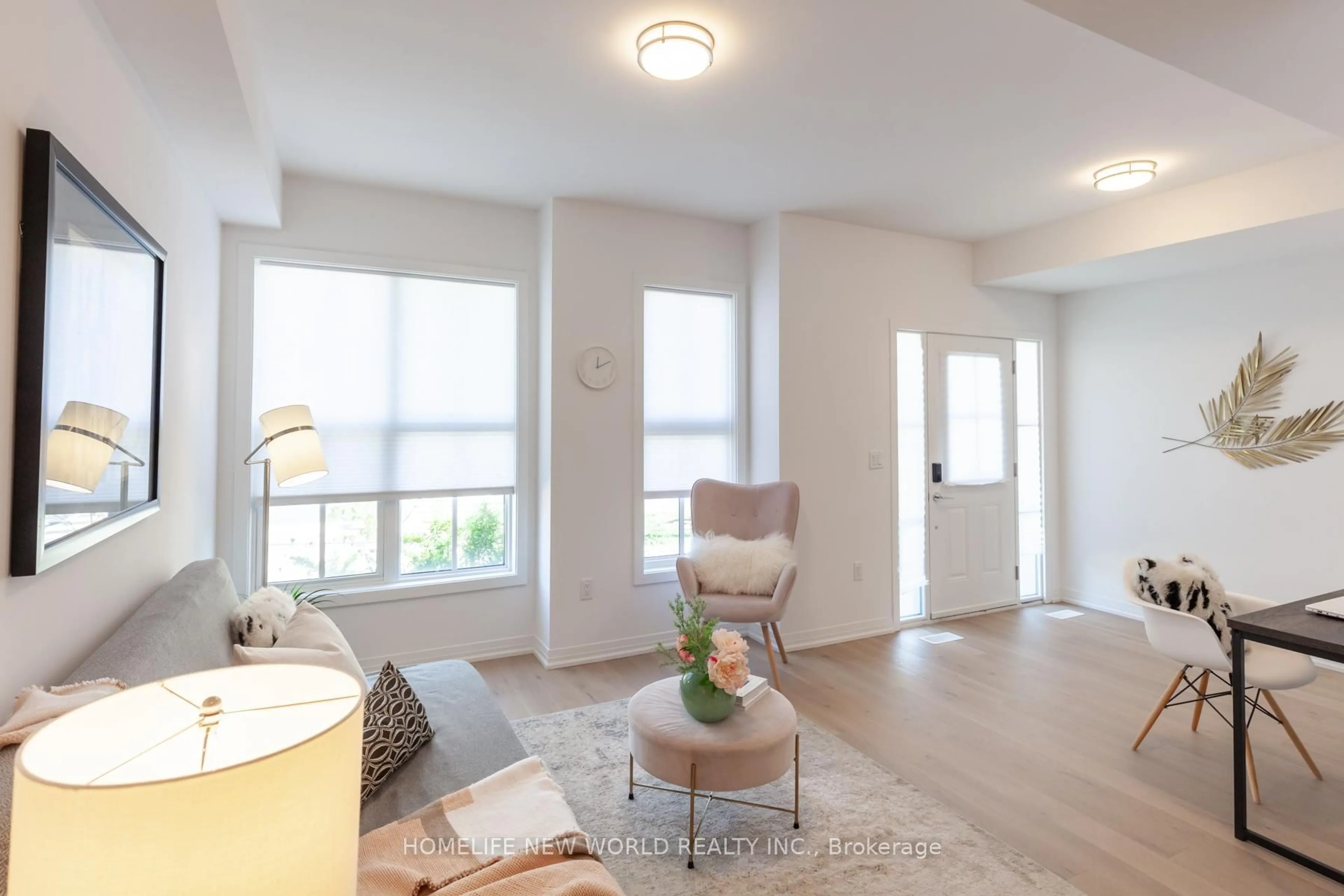 Living room with furniture, unknown for 9102 woodbine Ave, Markham Ontario L3R 0J8