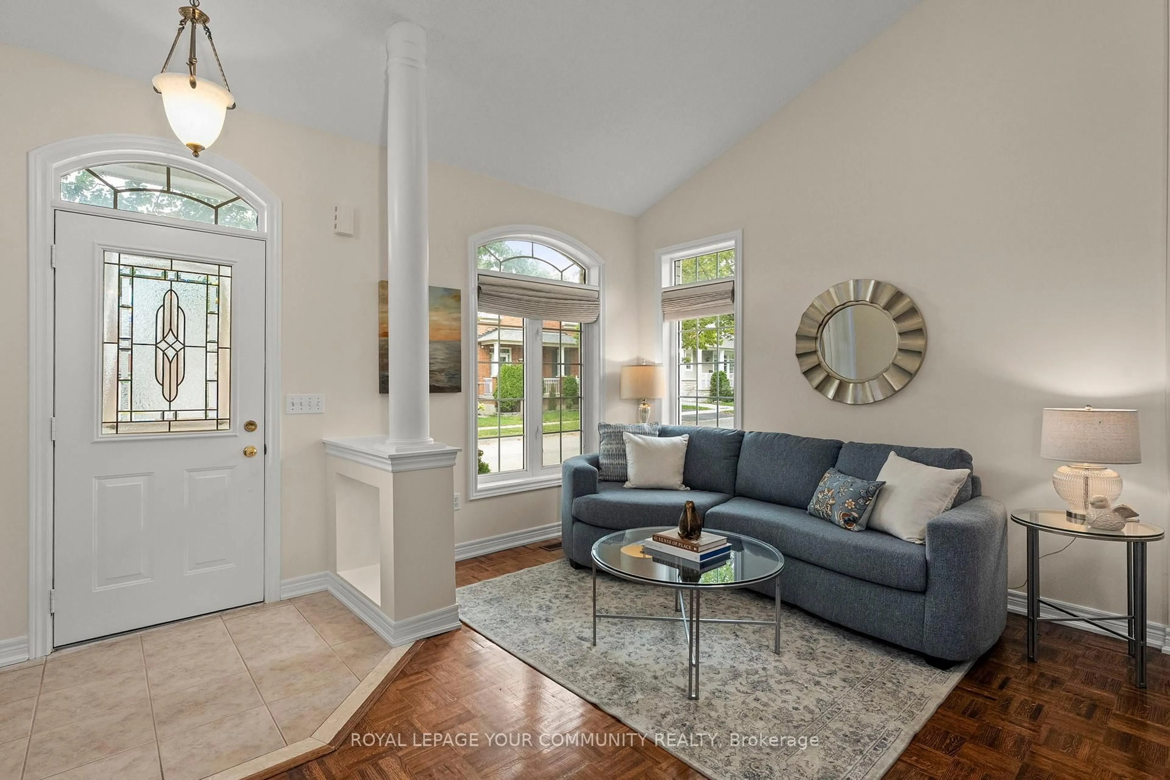 Living room with furniture, unknown for 29 Cliveden Pl, Markham Ontario L6C 2S4