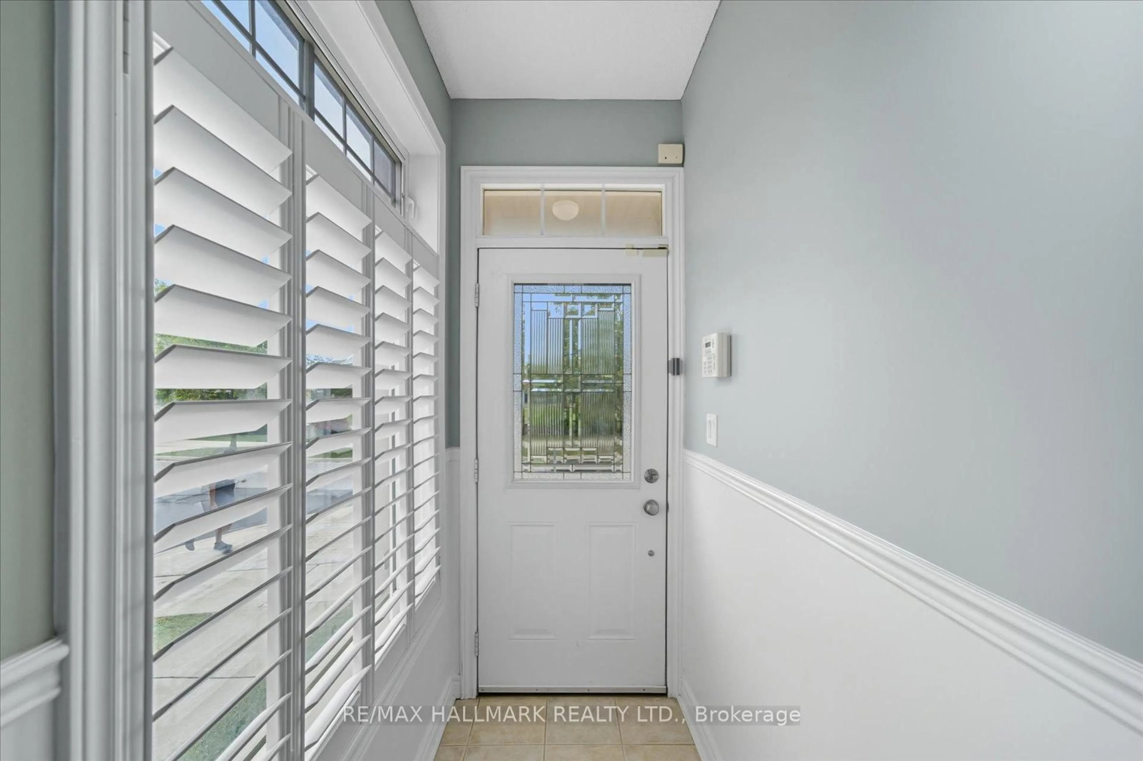 Indoor entryway for 20 Greensborough Villag Circ #23, Markham Ontario L6E 1M4
