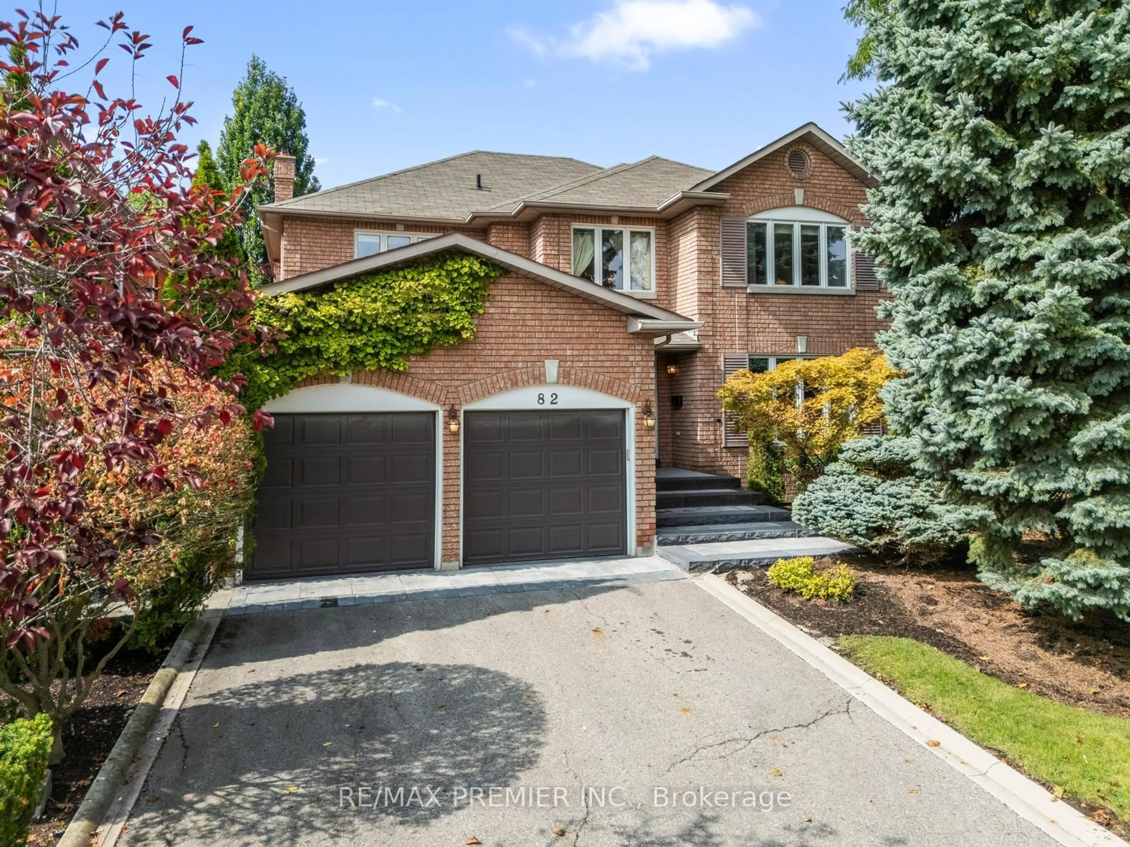 Home with brick exterior material, street for 82 Jules Ave, Vaughan Ontario L4L 1Y3