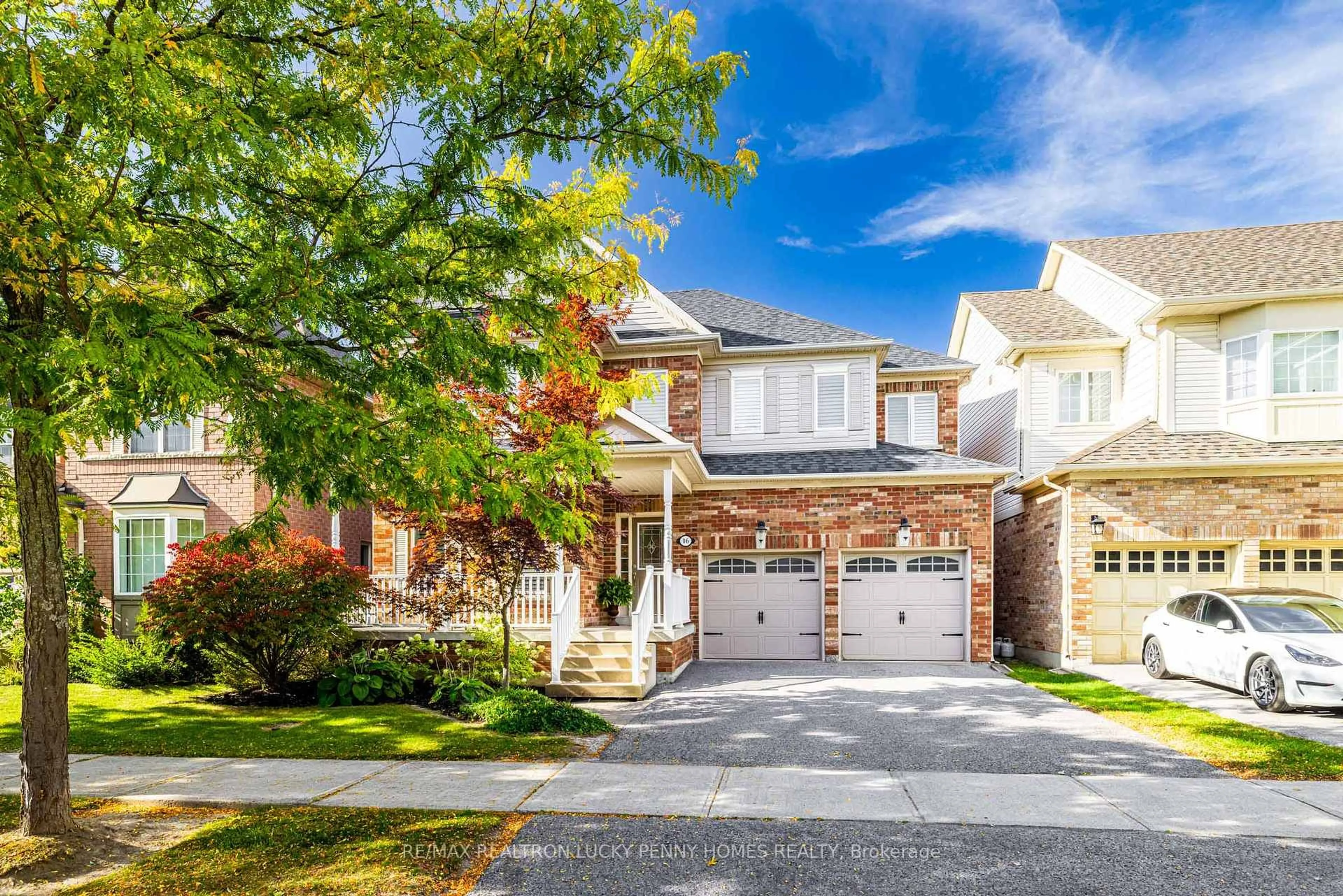Home with brick exterior material, street for 16 Haverhill Terr, Aurora Ontario L4G 7R7