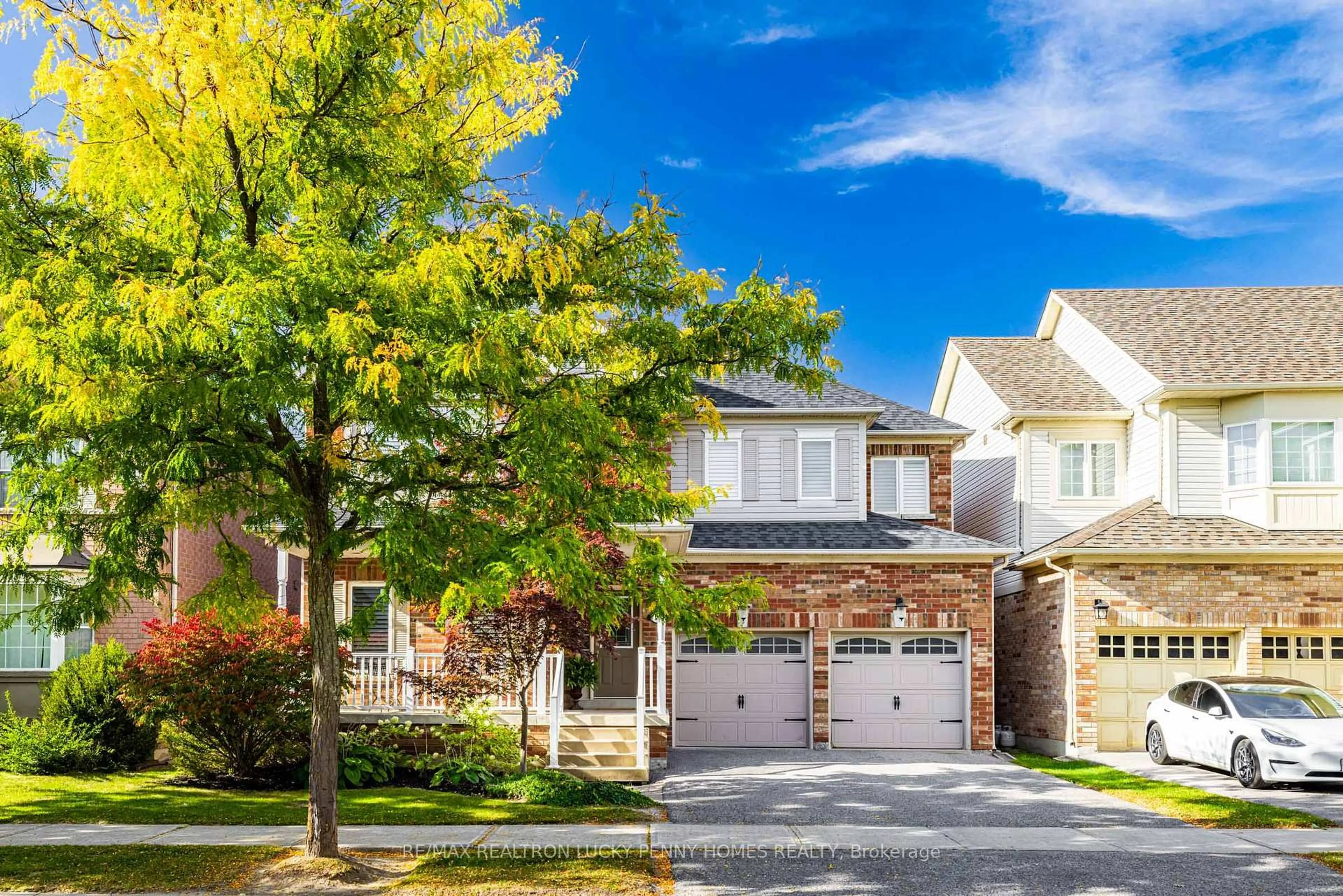 Home with brick exterior material, street for 16 Haverhill Terr, Aurora Ontario L4G 7R7