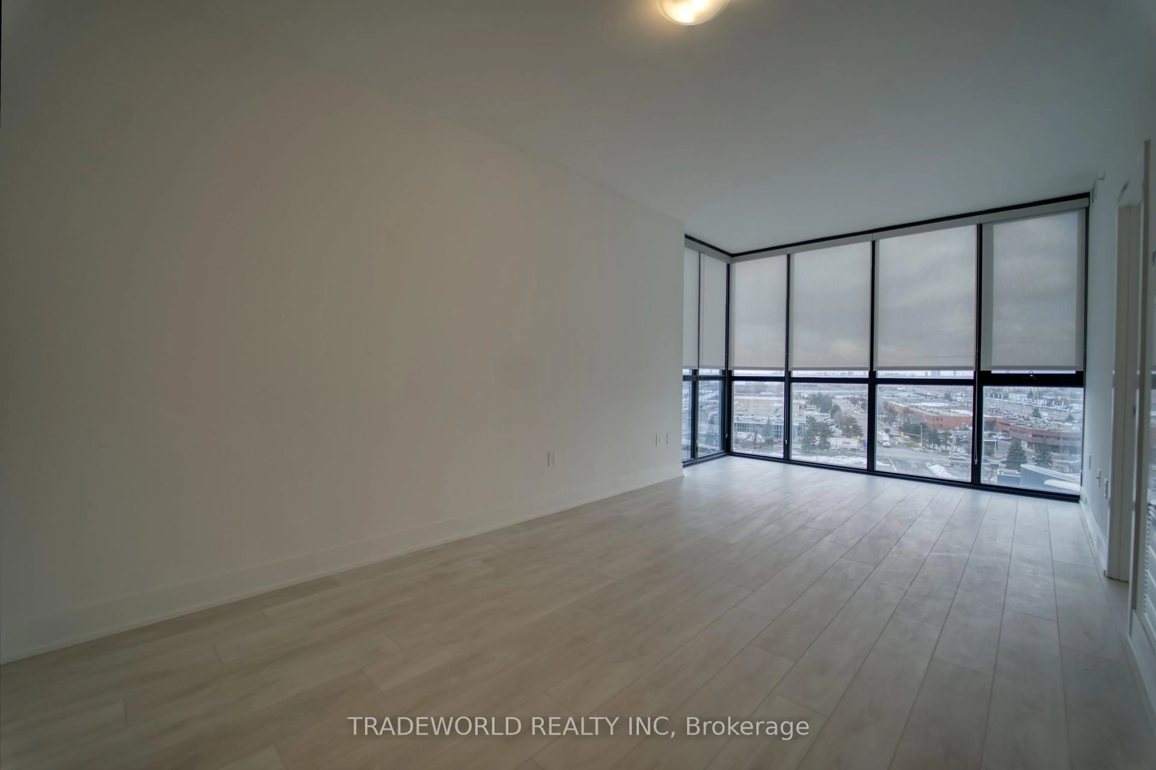 A pic of a room for 2908 Highway 7 #909, Vaughan Ontario L4K 0K5