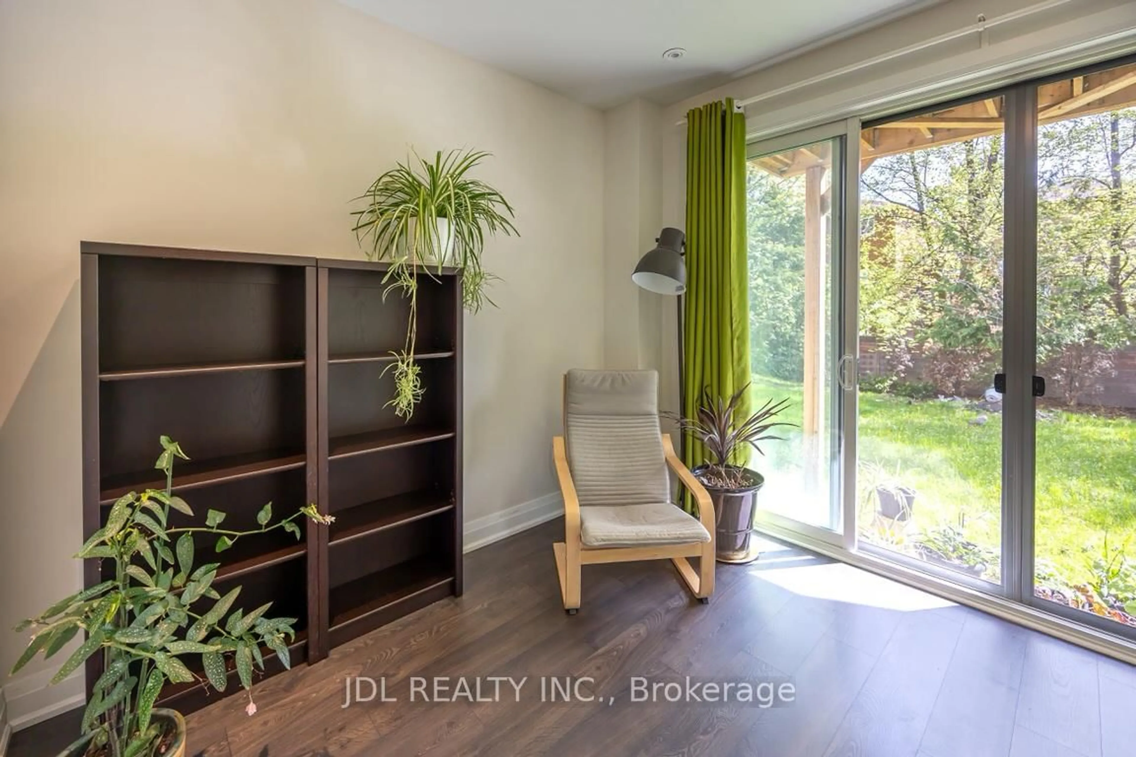 Indoor entryway for 53 Harold Lawrie Lane, Markham Ontario L3T 0G1