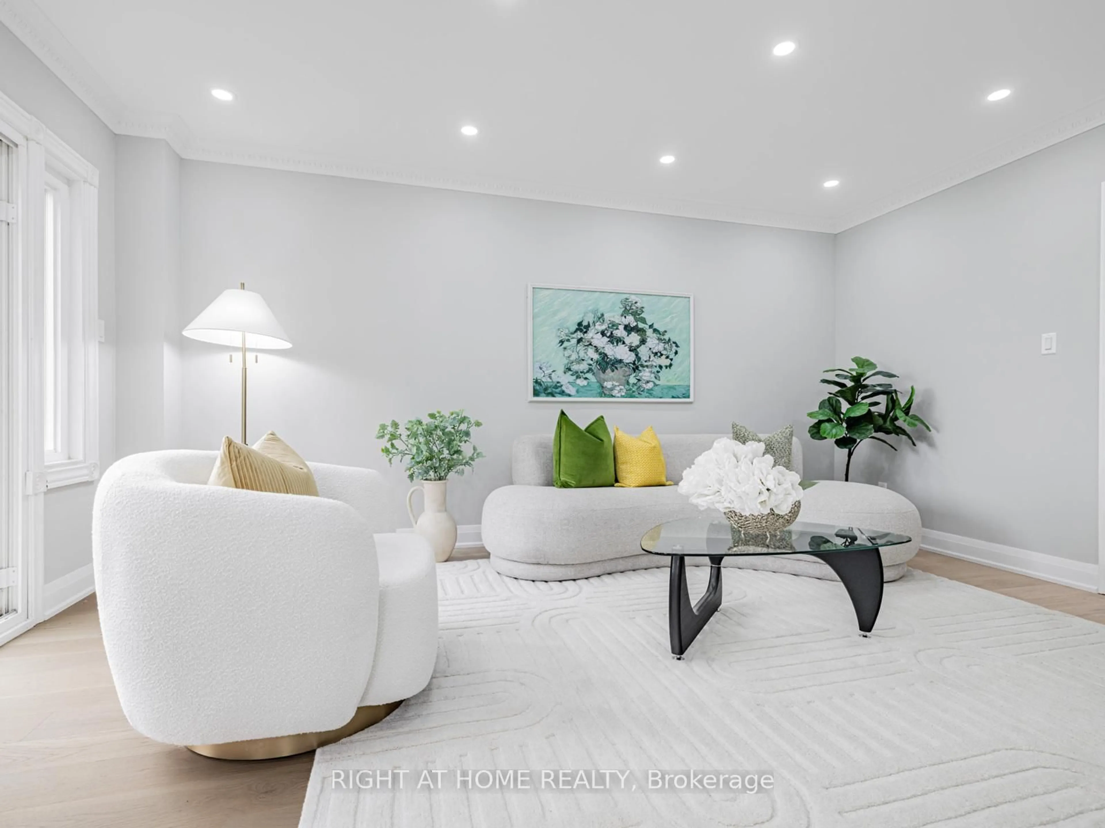 Living room with furniture, unknown for 43 farmstead Rd, Richmond Hill Ontario L4S 1W3