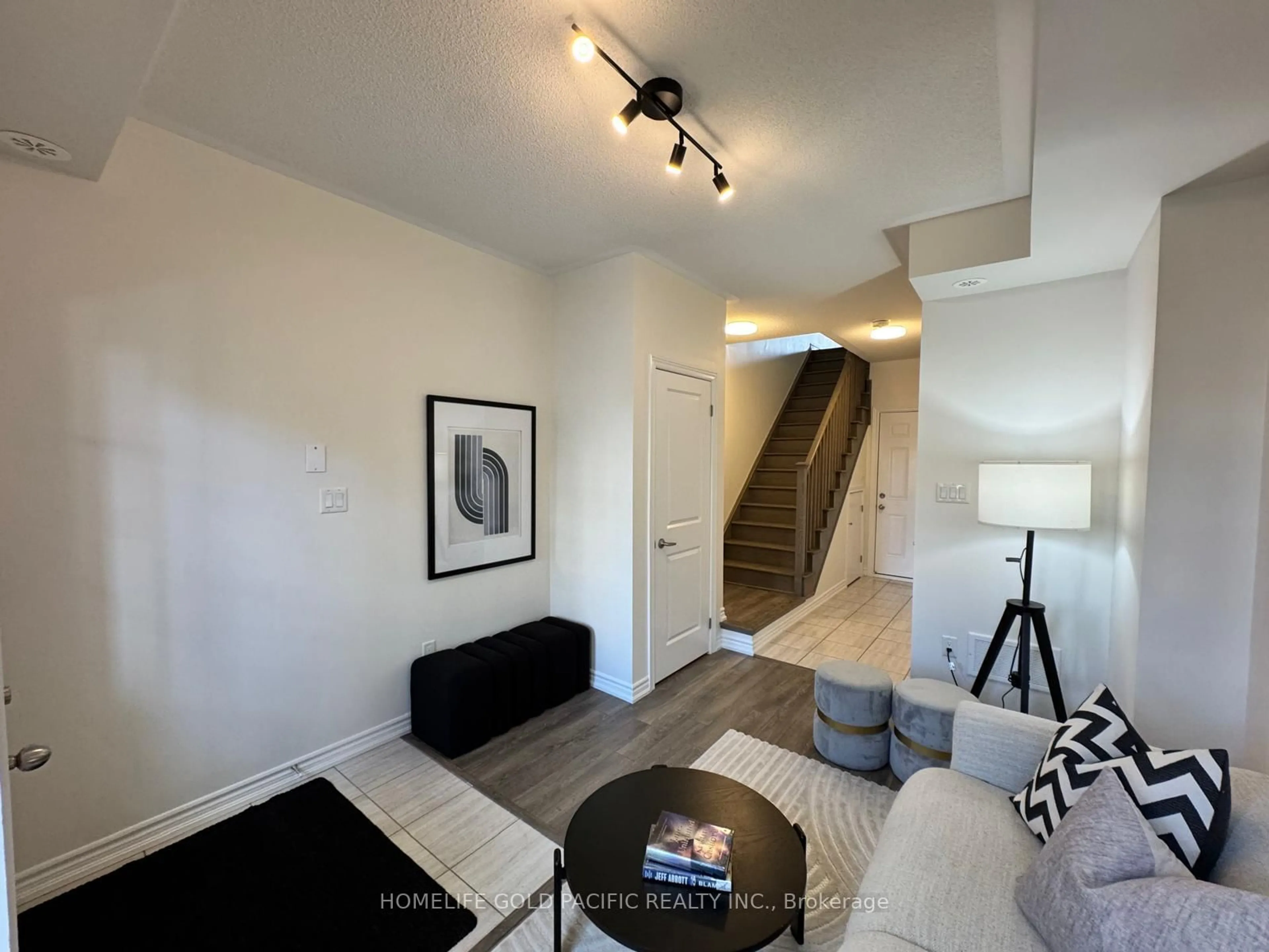 Living room with furniture, unknown for 55 Cornell Centre Blvd, Markham Ontario L6B 1P6