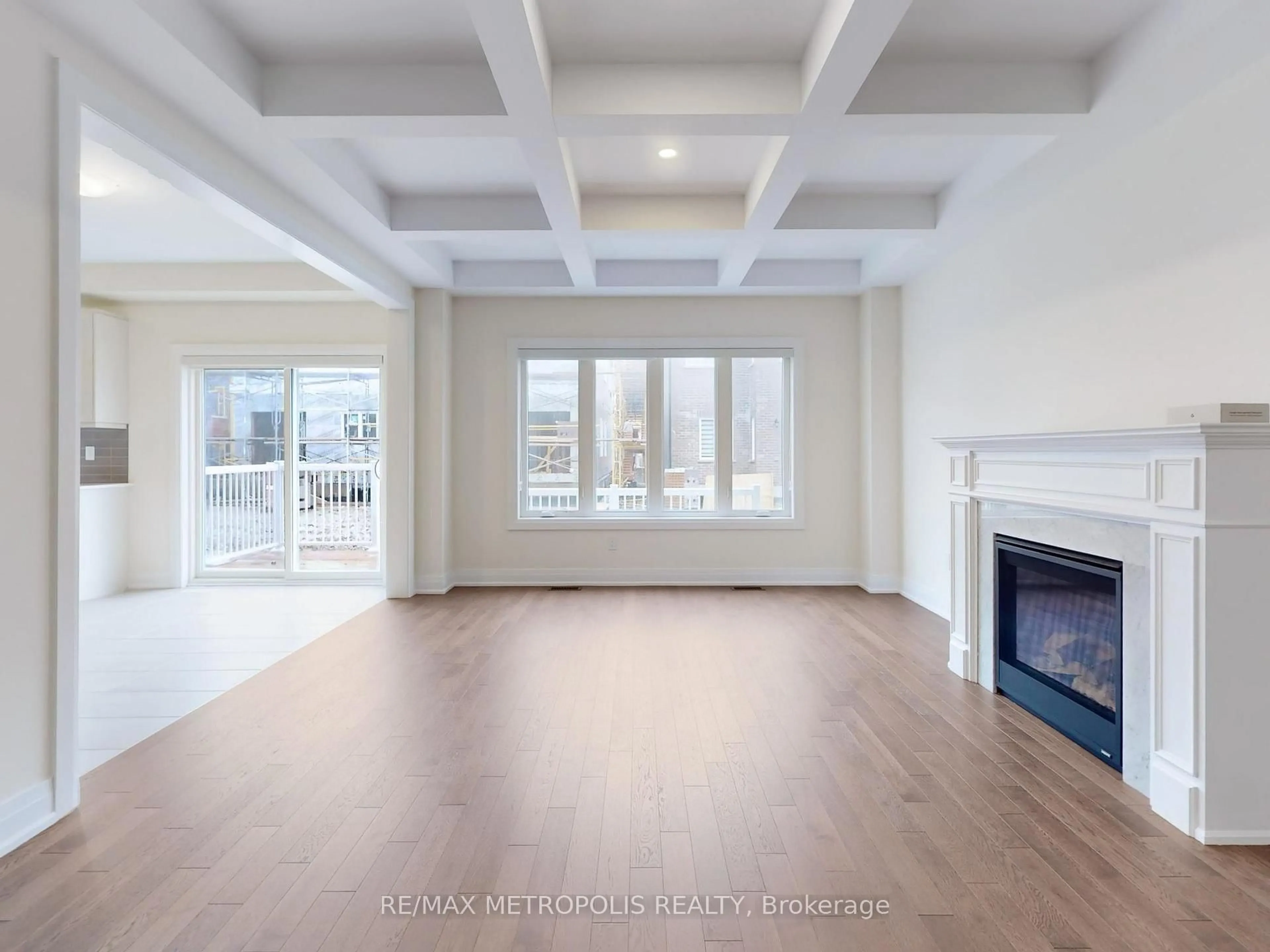 A pic of a room for 21 La Reine Ave, Richmond Hill Ontario L4E 2Y8