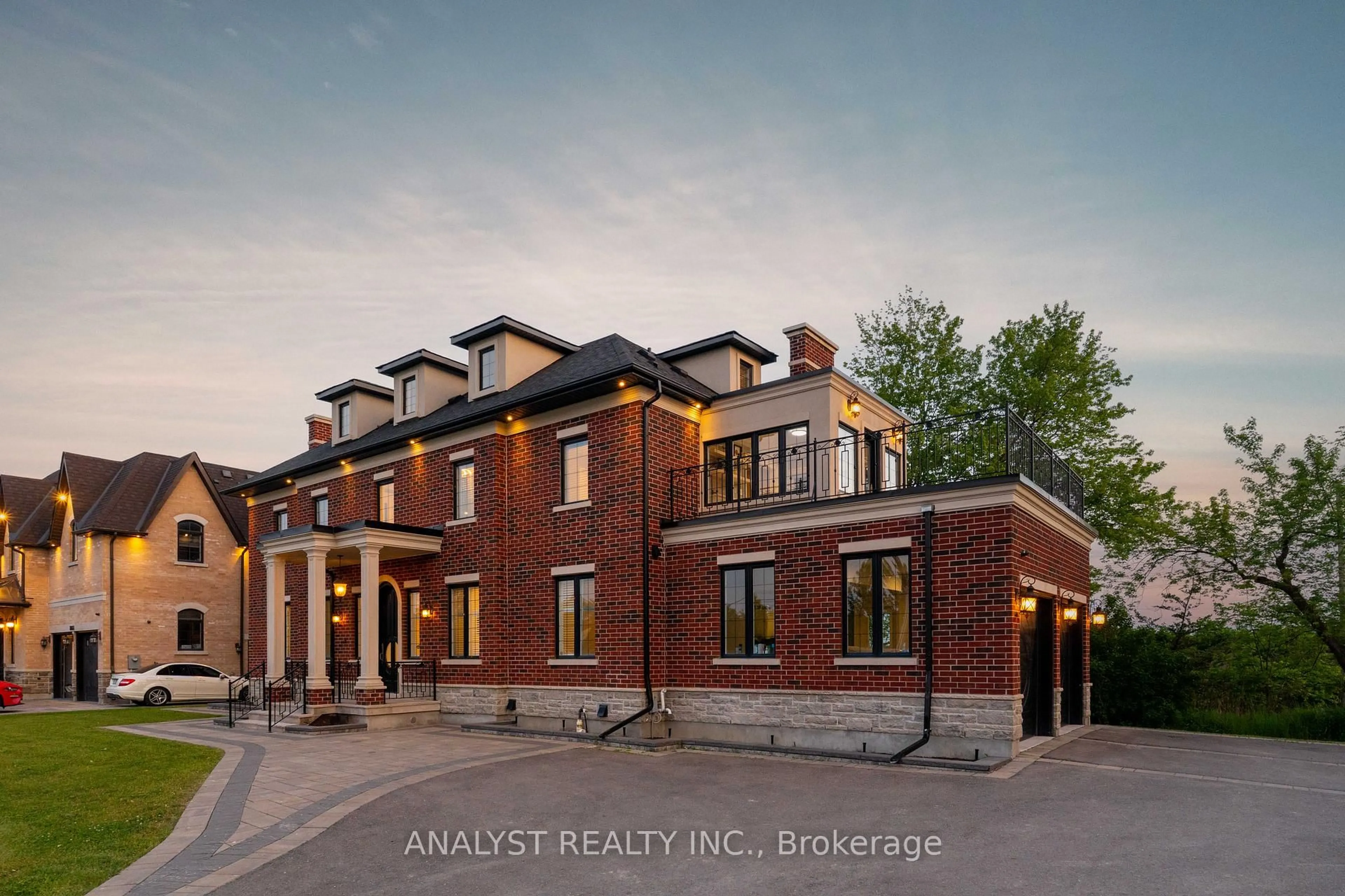 Home with brick exterior material, building for 10690 Islington Ave, Vaughan Ontario L0J 1C0
