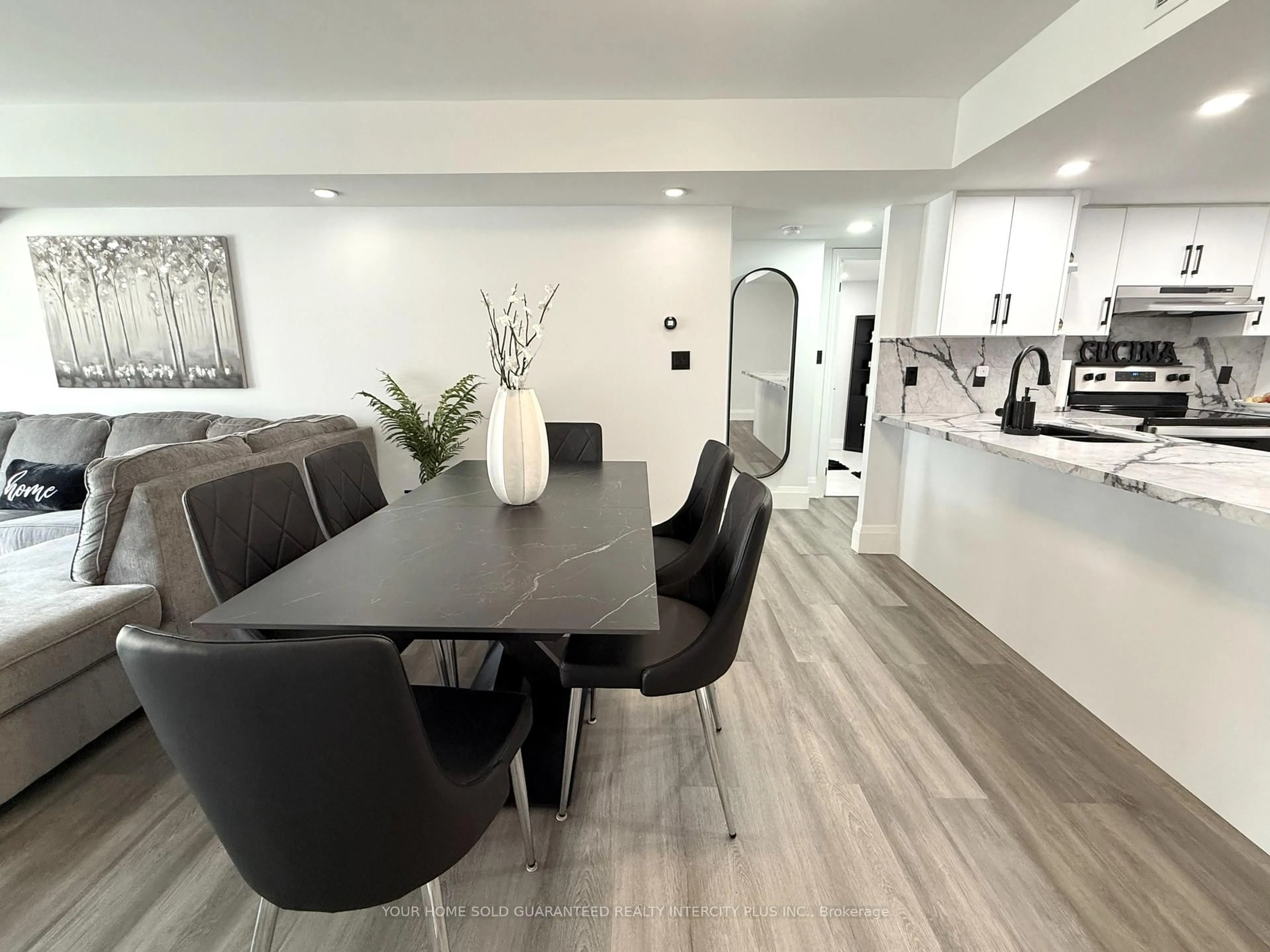 Unknown for 121 Woodbridge Ave #313, Vaughan Ontario L4L 9E3
