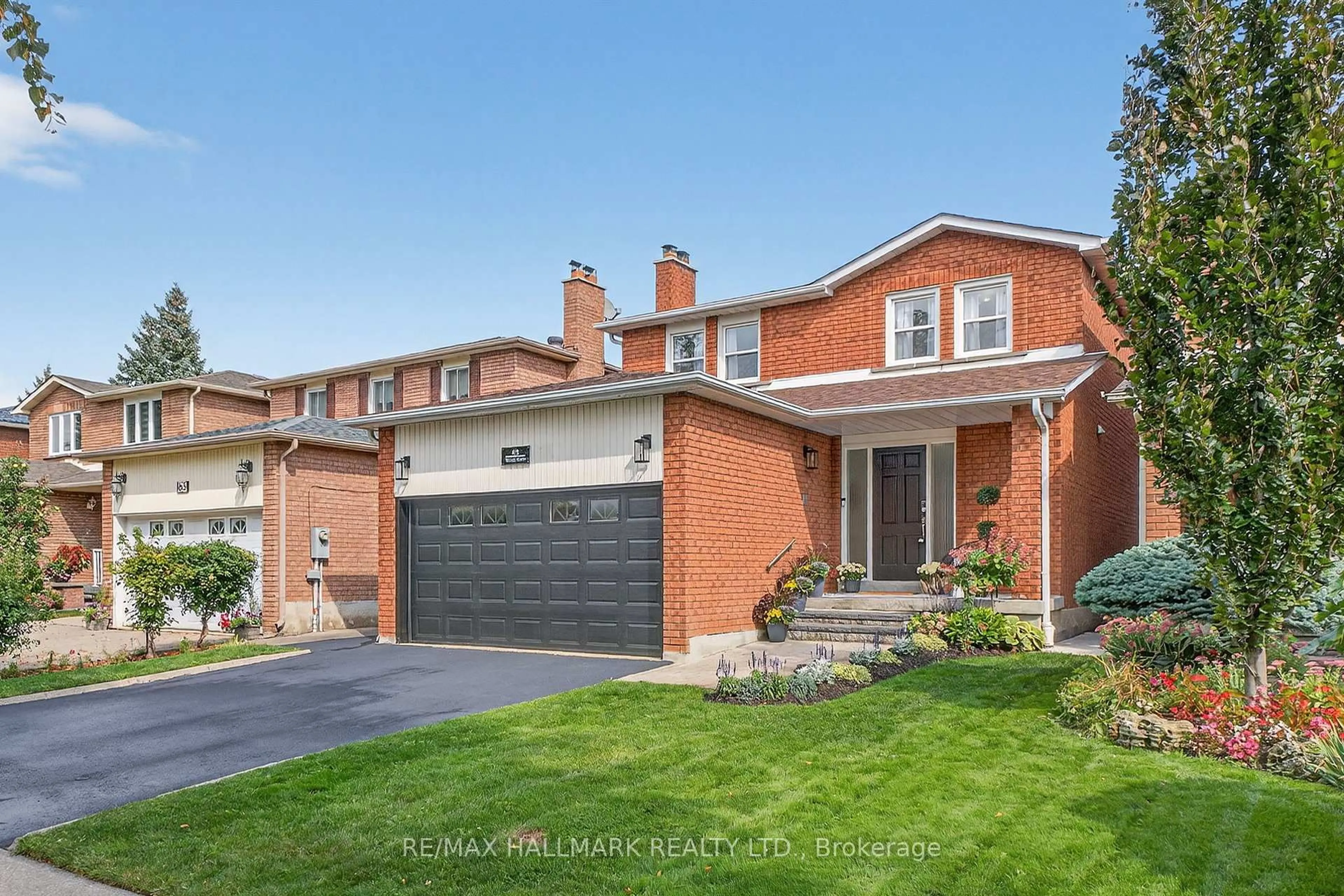 Home with brick exterior material, street for 69 Wade Gate, Vaughan Ontario L4J 5X5