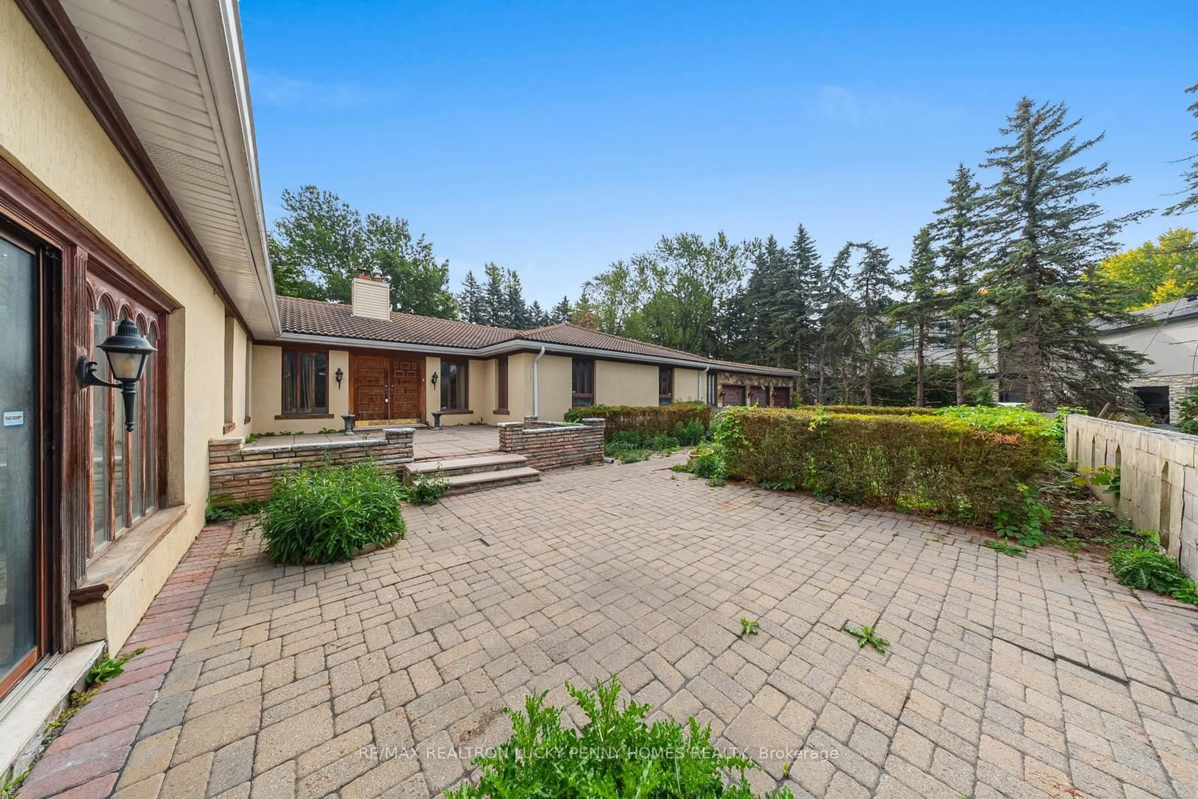 Patio, street for 6 SCANDIA Crt, Markham Ontario L6C 1G6
