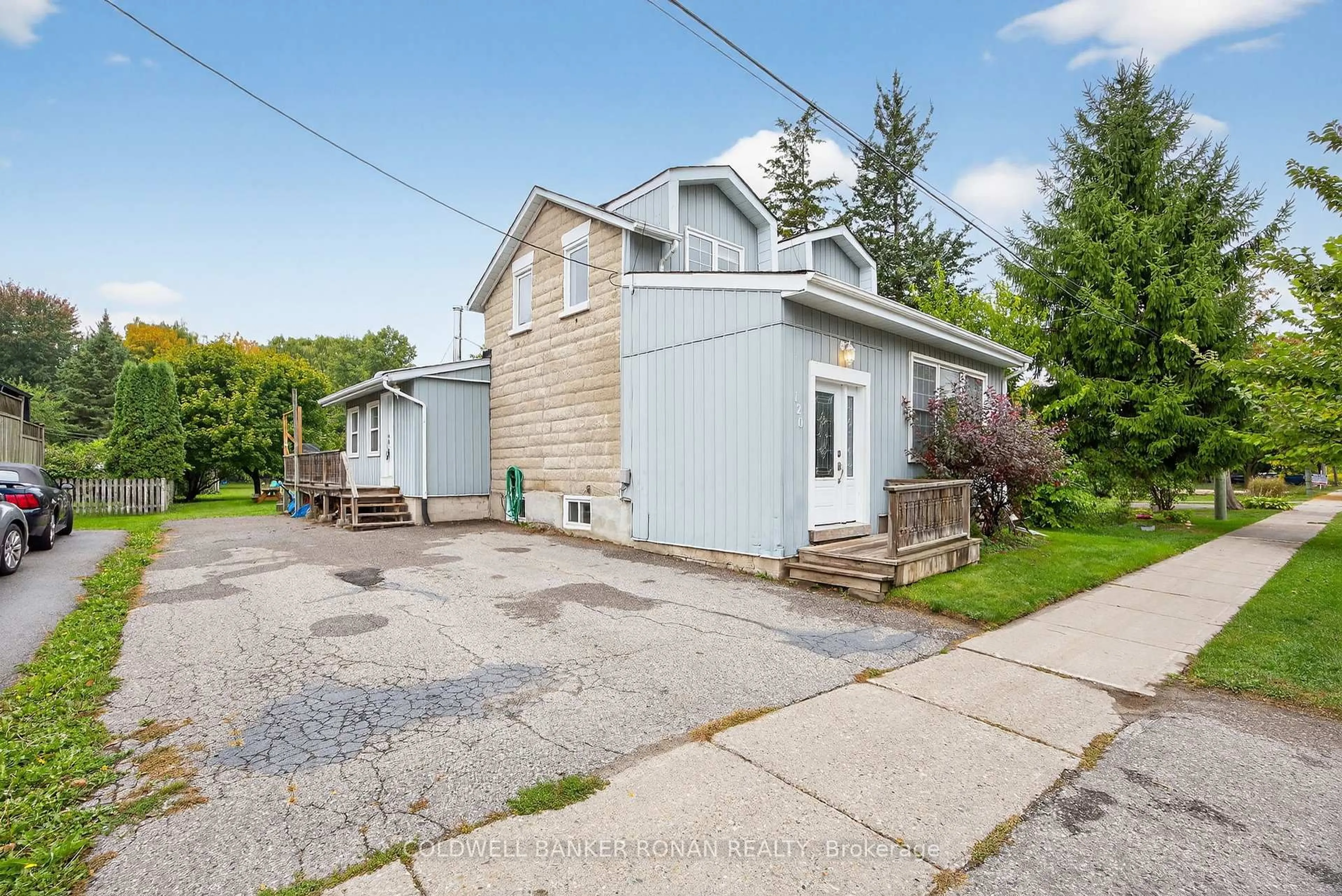 A pic from outside/outdoor area/front of a property/back of a property/a pic from drone, street for 120 Patterson St, New Tecumseth Ontario L0G 1A0