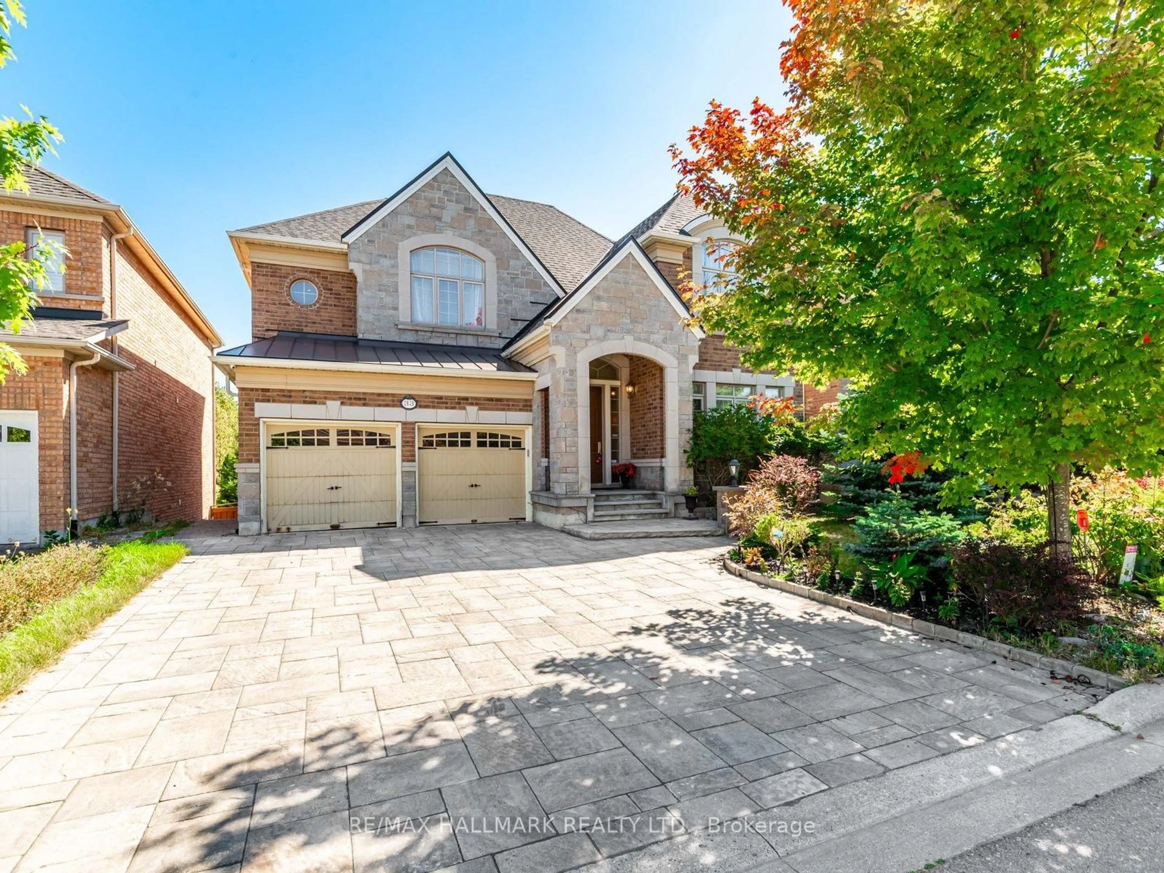 Home with brick exterior material, street for 33 Laredo Dr, Richmond Hill Ontario L4S 0E4