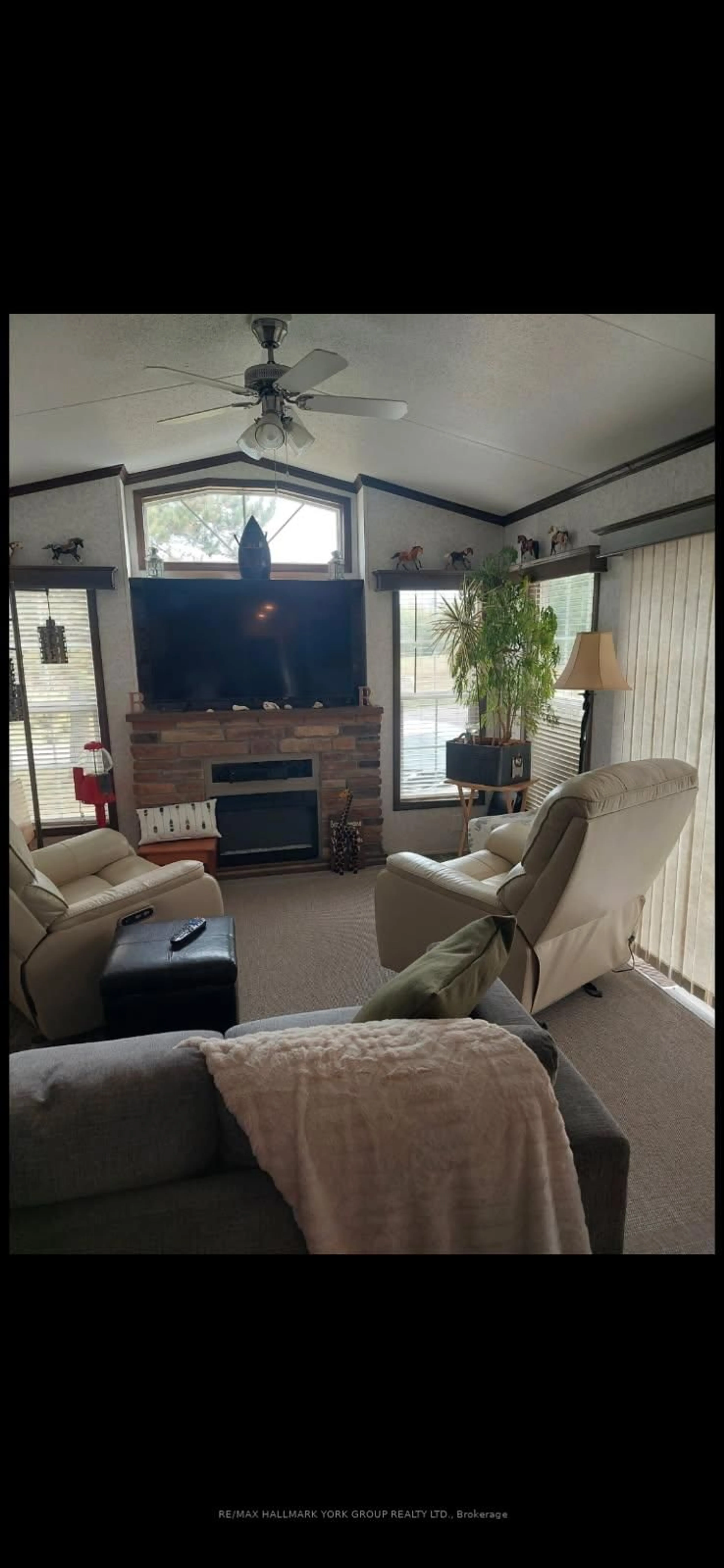 Living room with furniture, unknown for 21469 ON-48 #Lot #154, East Gwillimbury Ontario L0G 1M0