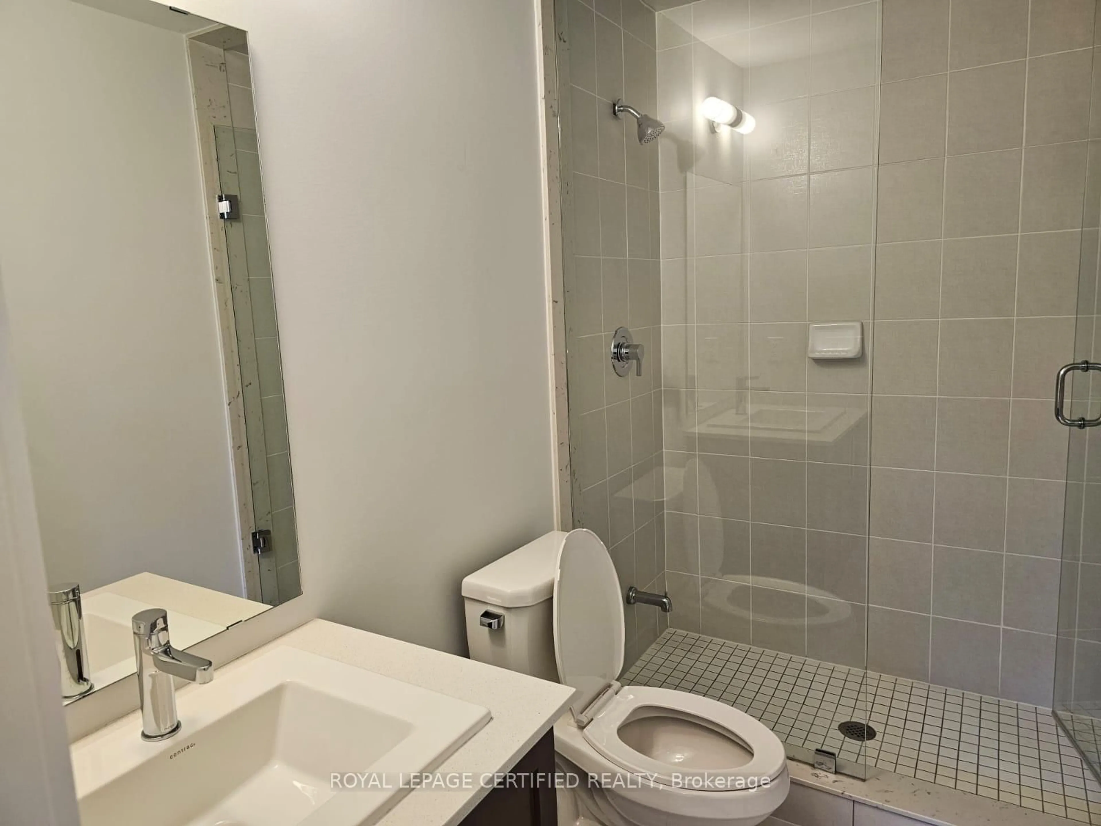Standard bathroom, ceramic/tile floor for 9560 Islington Ave #L115, Vaughan Ontario L4H 5E8