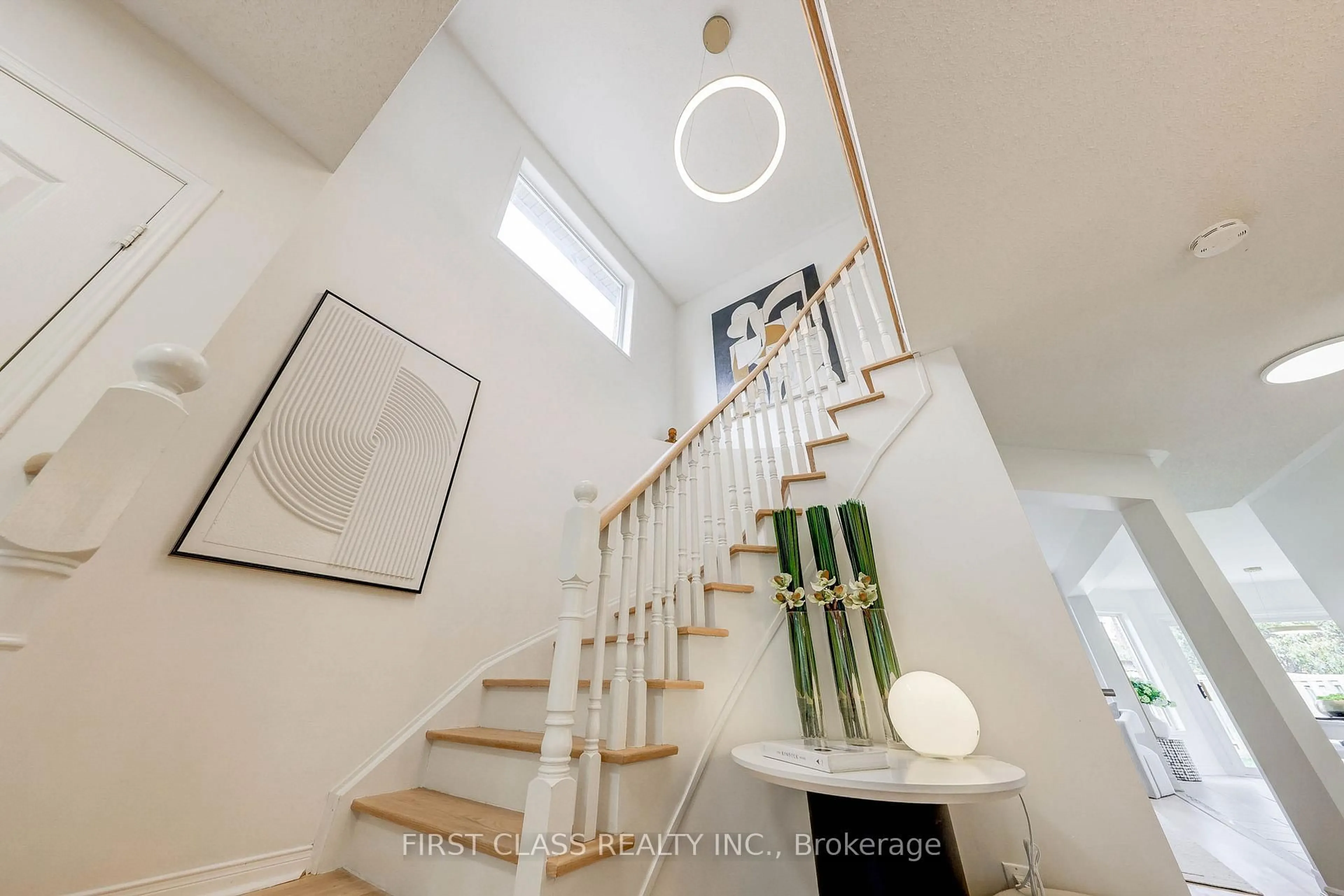 Stairs for 47 Lauraview Cres, Markham Ontario L6C 2R4