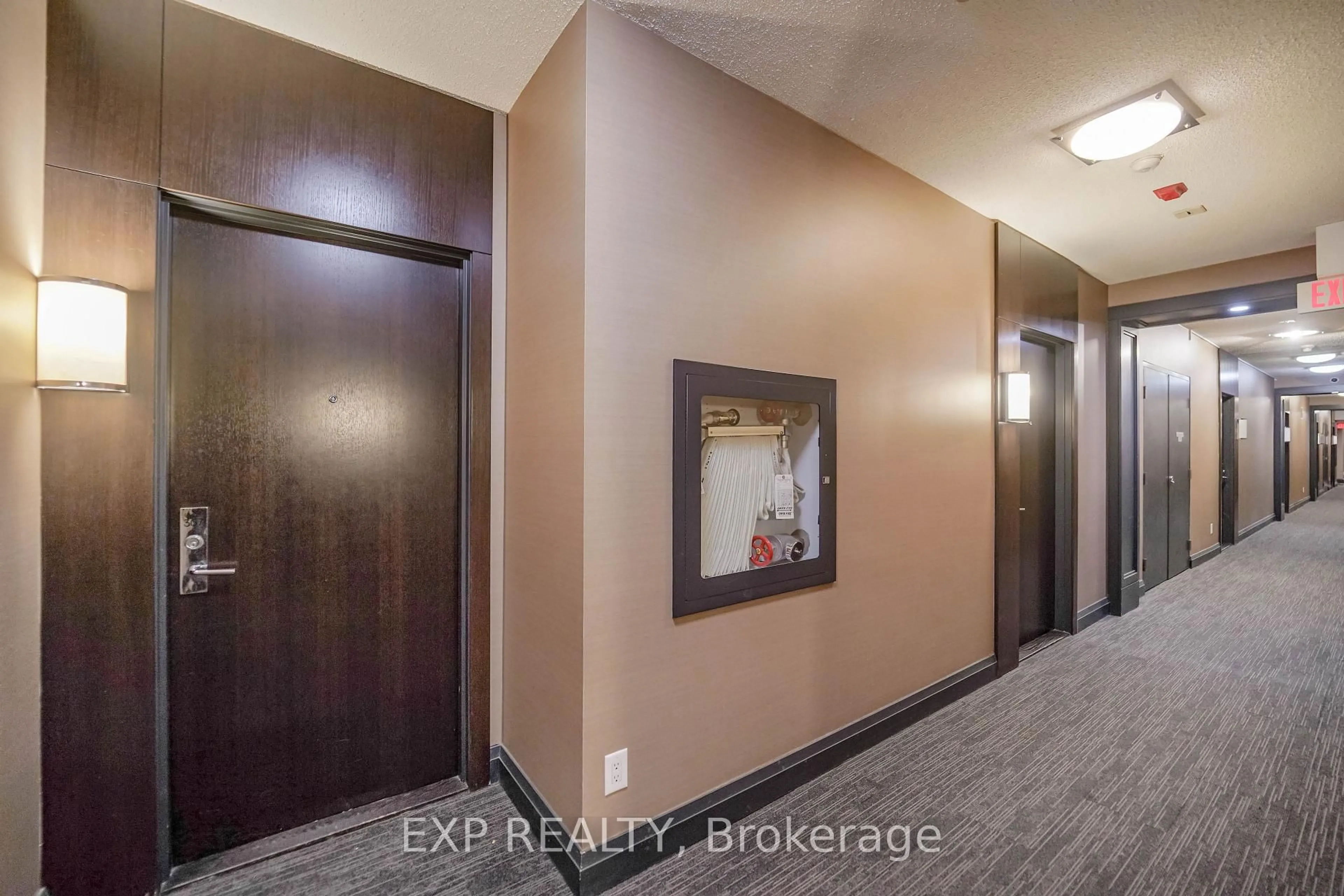 Unknown for 57 Upper Duke Cres #307, Markham Ontario L6G 0B9