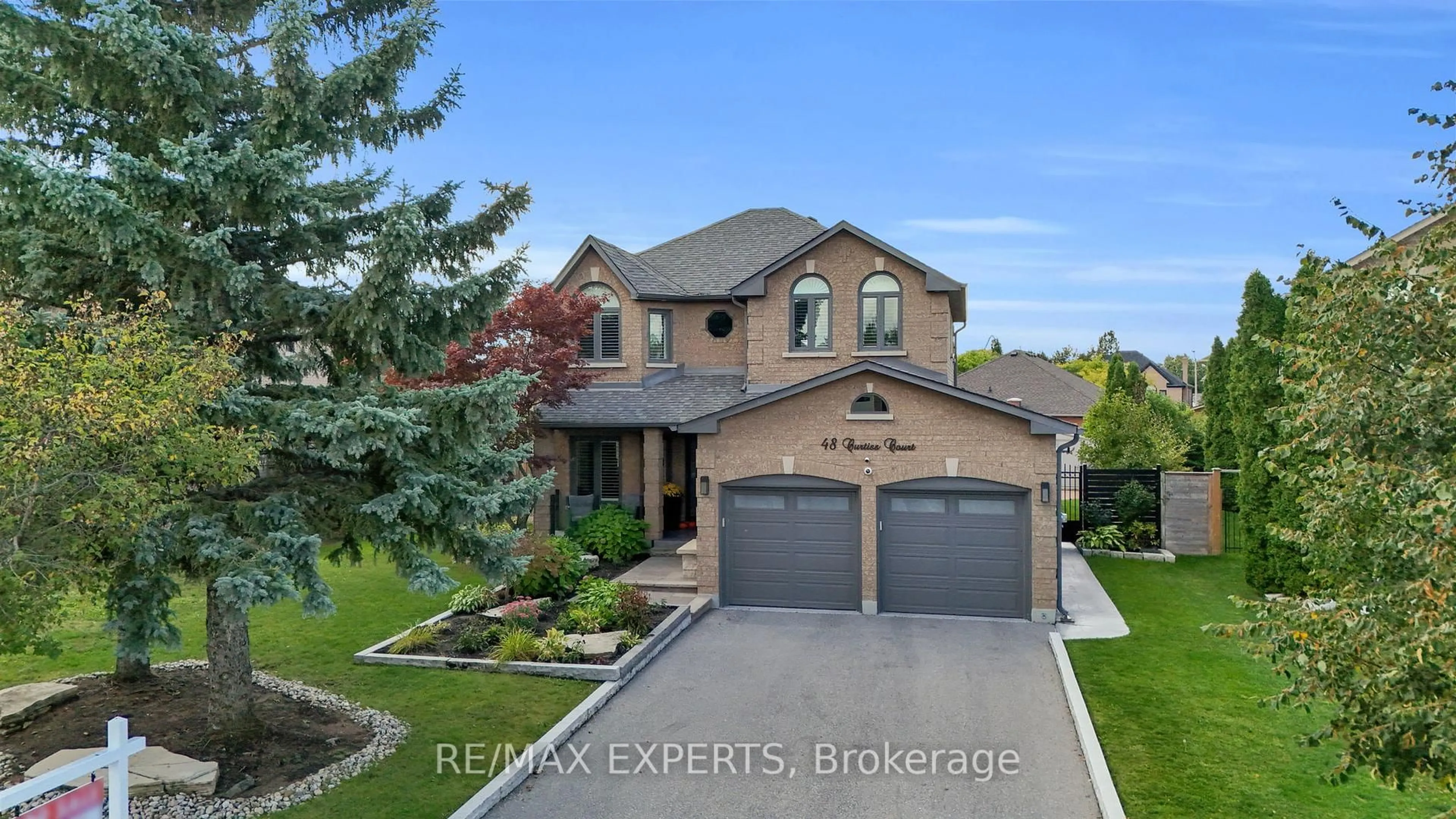 Home with brick exterior material, street for 48 Curtiss Crt, Vaughan Ontario L6A 1Y4