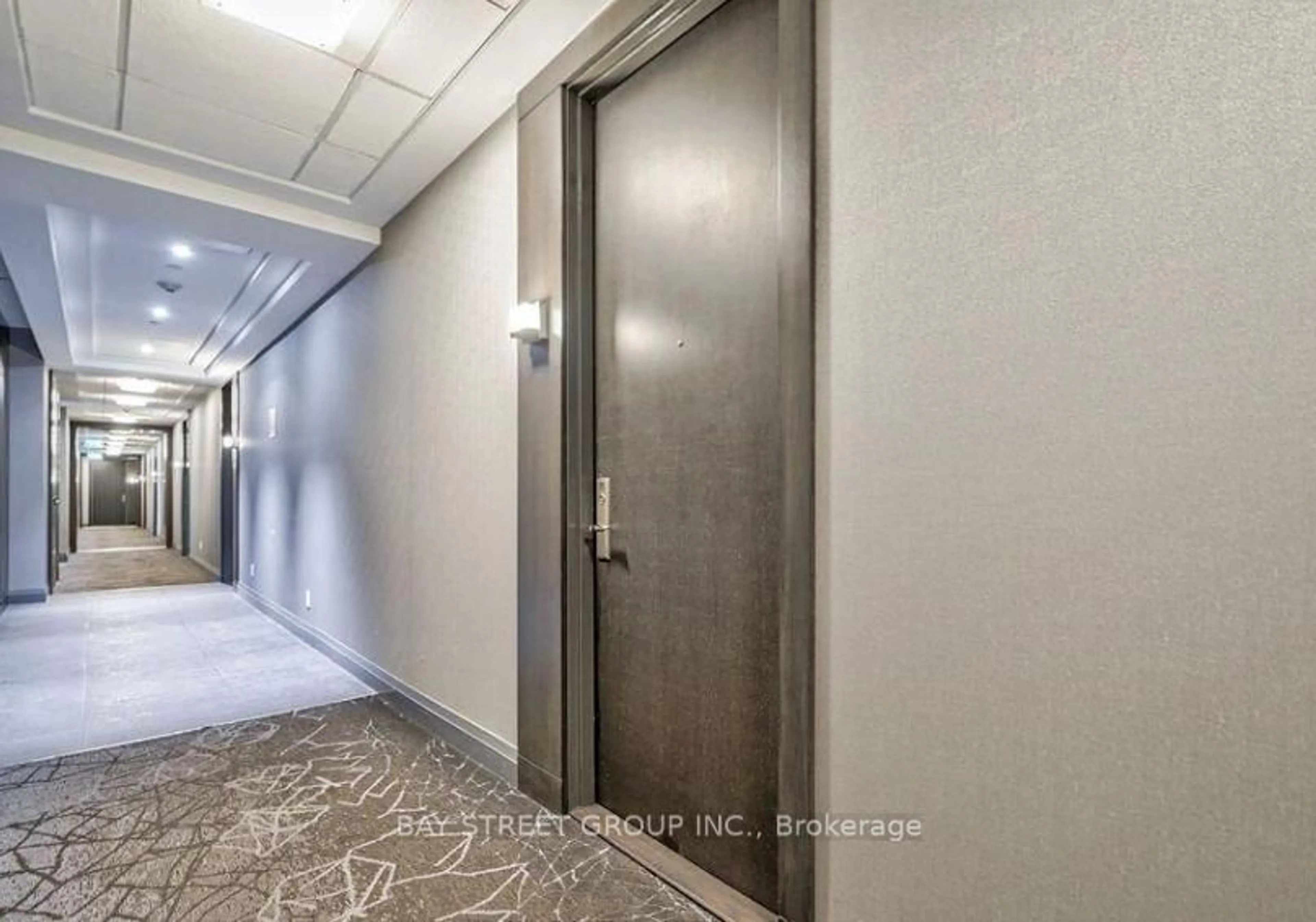 Indoor foyer for 20 Fred Varley Dr #215, Markham Ontario L3R 1S4
