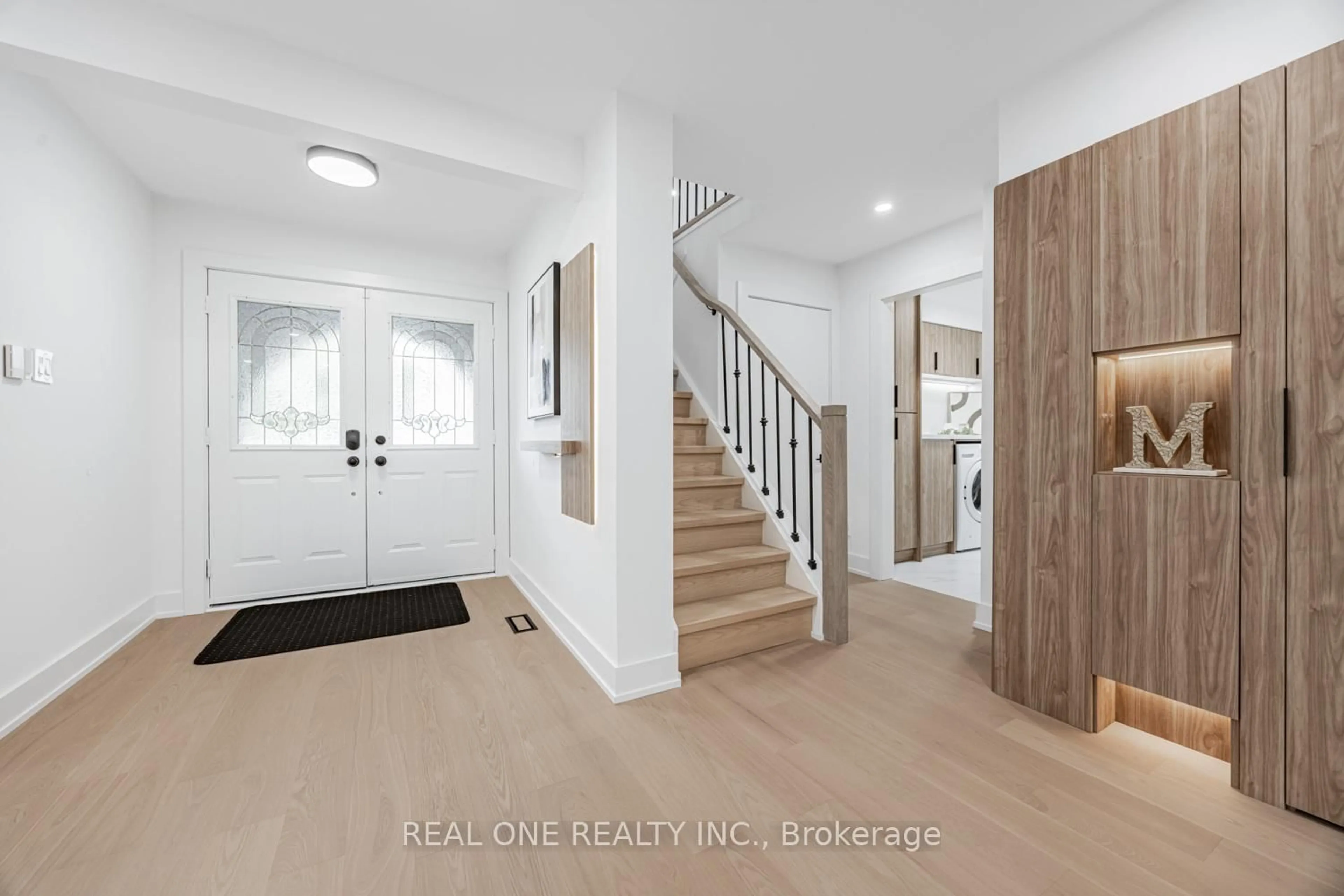 Indoor entryway for 50 Bryant Rd, Markham Ontario L3P 5Z2