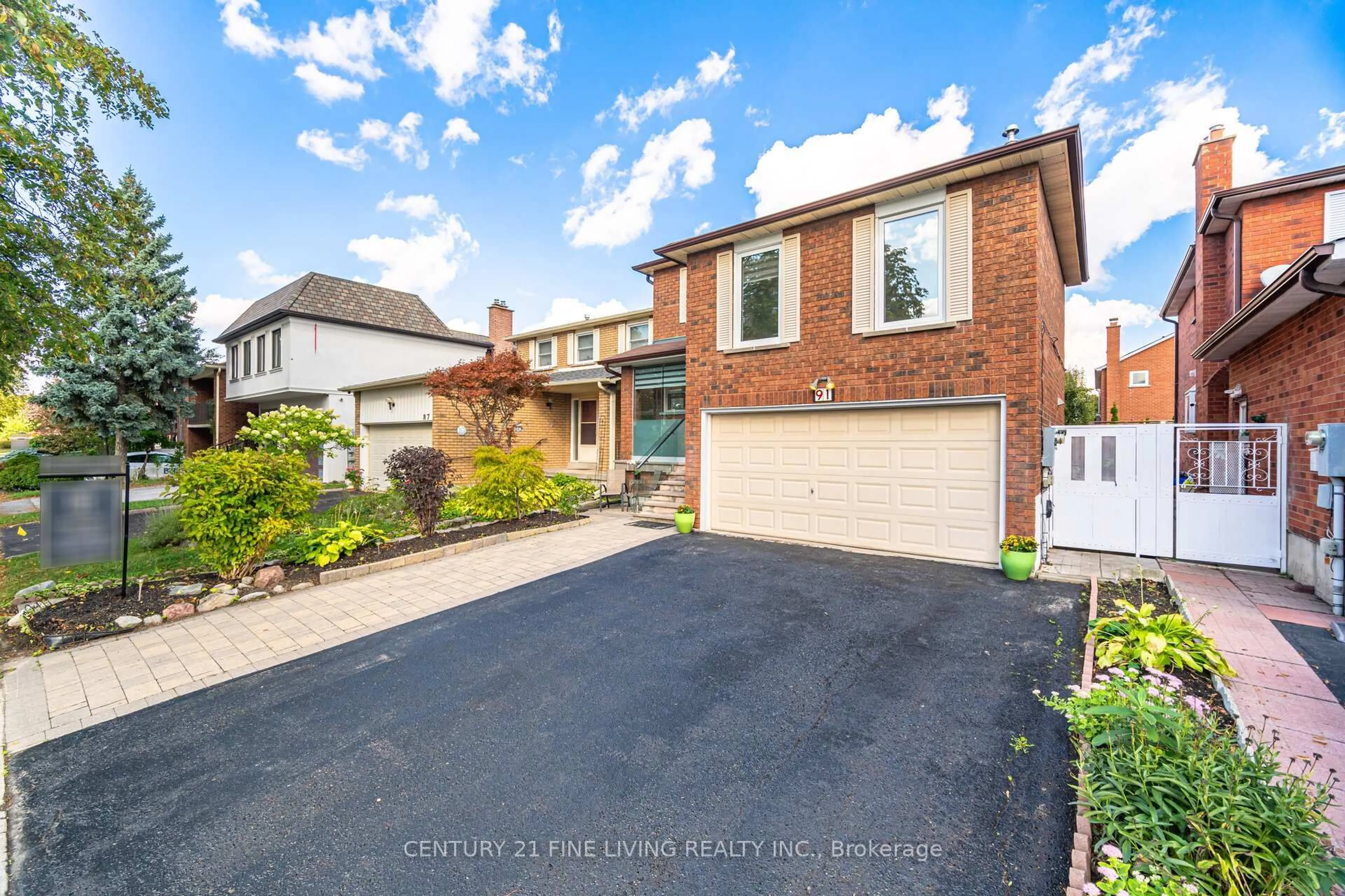 Home with brick exterior material, street for 91 Wade Gate, Vaughan Ontario L4J 5X5