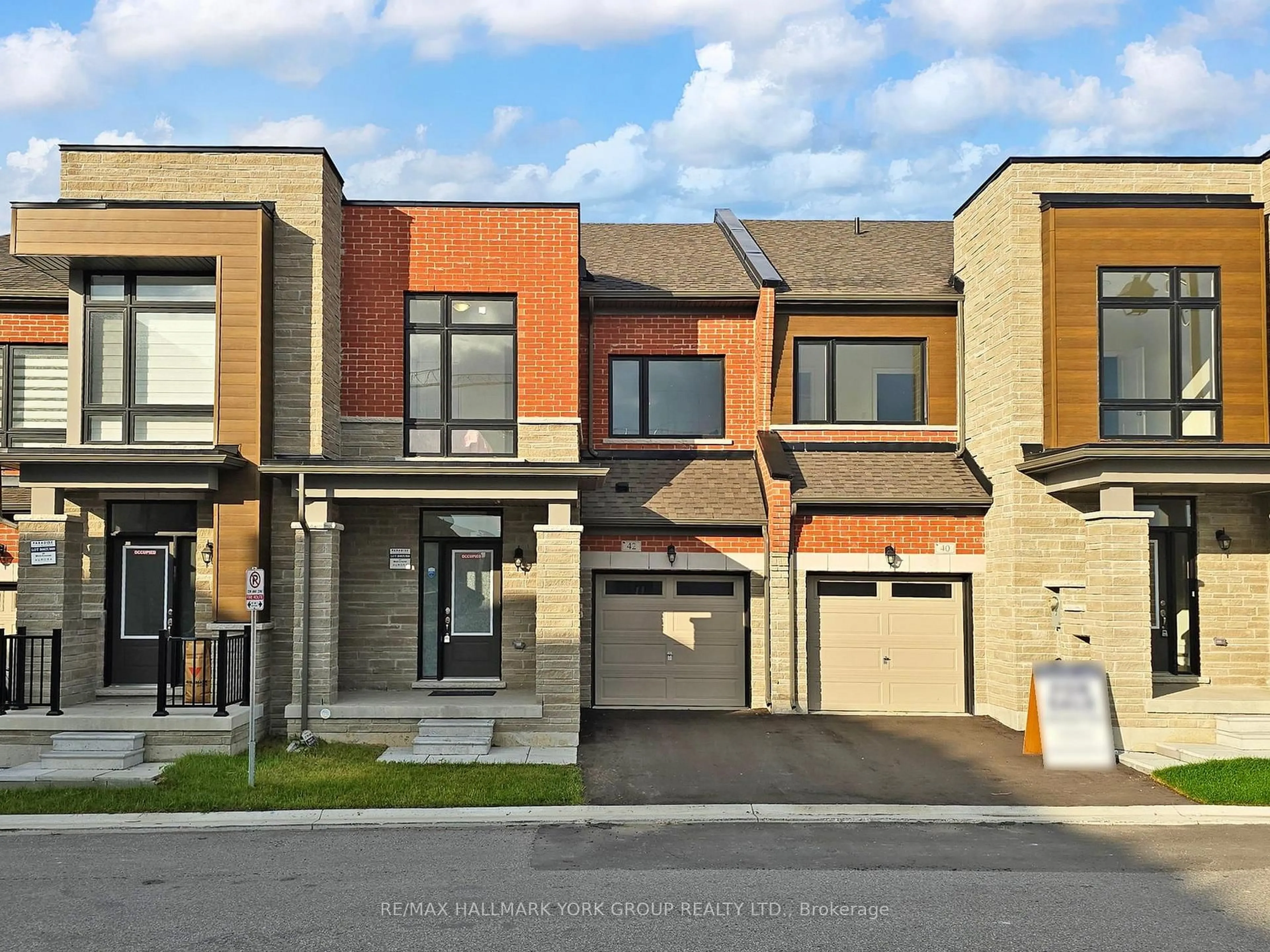 Home with brick exterior material, street for 42 Blick Cres, Aurora Ontario L4G 4A6