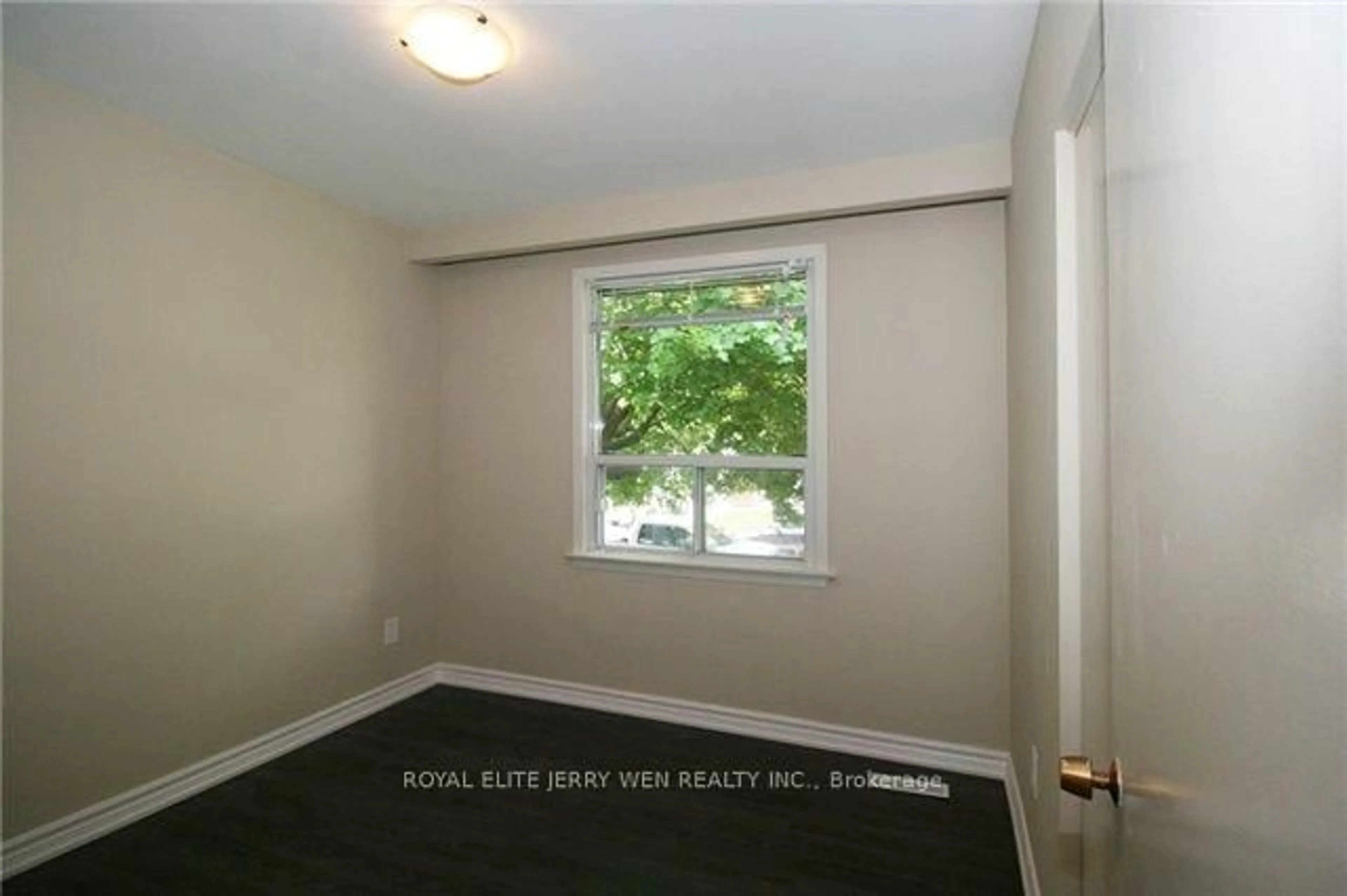 A pic of a room for 1 Mira Rd, Markham Ontario L3T 2H5